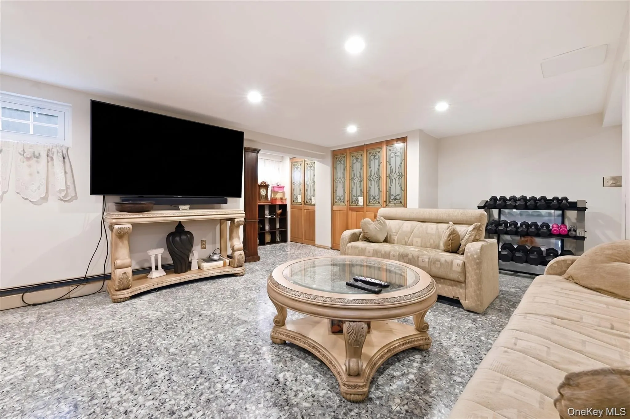 288 Brower Avenue, Hempstead, NY, 5 Bedrooms Bedrooms, 11 Rooms Rooms,3 BathroomsBathrooms,Residential,For Rent,Brower,0,1034544 288 Brower Avenue, Hempstead, NY, 5 Bedrooms Bedrooms, 11 Rooms Rooms,3 BathroomsBathrooms,Residential,For Rent,Brower,0,1034544