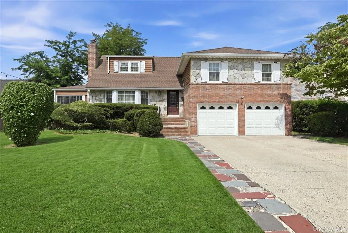 288 Brower Avenue, Hempstead, NY, 5 Bedrooms Bedrooms, 11 Rooms Rooms,3 BathroomsBathrooms,Residential,For Rent,Brower,0,1034544 288 Brower Avenue, Hempstead, NY, 5 Bedrooms Bedrooms, 11 Rooms Rooms,3 BathroomsBathrooms,Residential,For Rent,Brower,0,1034544