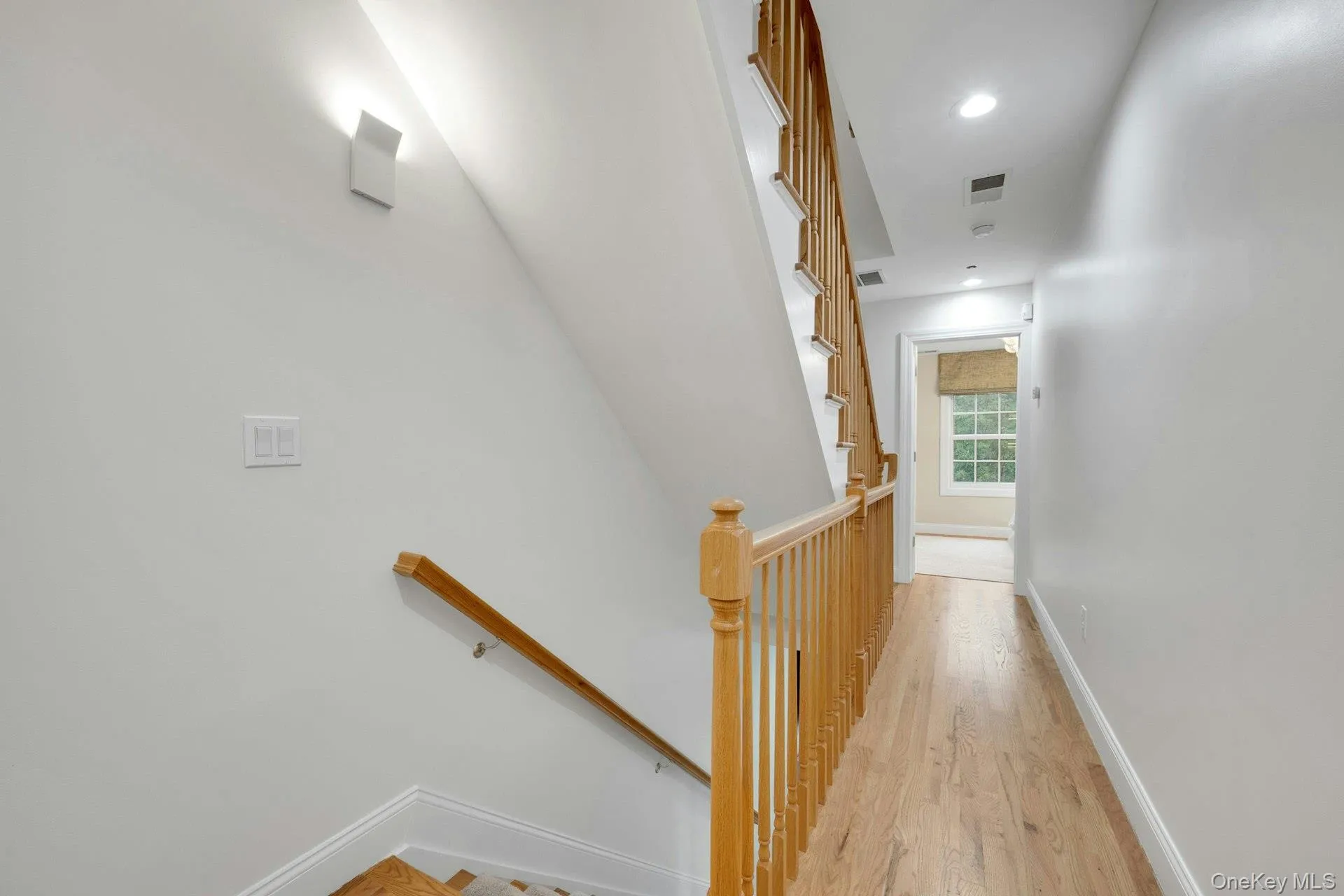 142 Brook Street, Eastchester, NY, 2 Bedrooms Bedrooms, 6 Rooms Rooms,3 BathroomsBathrooms,Residential Lease,For Rent,Brook,0,1034545 142 Brook Street, Eastchester, NY, 2 Bedrooms Bedrooms, 6 Rooms Rooms,3 BathroomsBathrooms,Residential Lease,For Rent,Brook,0,1034545