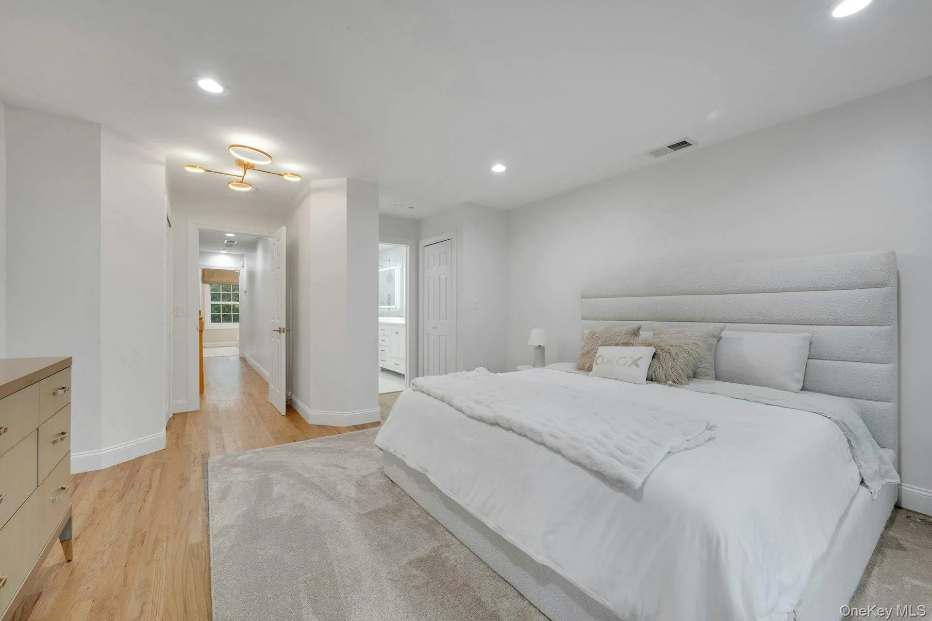 142 Brook Street, Eastchester, NY, 2 Bedrooms Bedrooms, 6 Rooms Rooms,3 BathroomsBathrooms,Residential Lease,For Rent,Brook,0,1034545 142 Brook Street, Eastchester, NY, 2 Bedrooms Bedrooms, 6 Rooms Rooms,3 BathroomsBathrooms,Residential Lease,For Rent,Brook,0,1034545