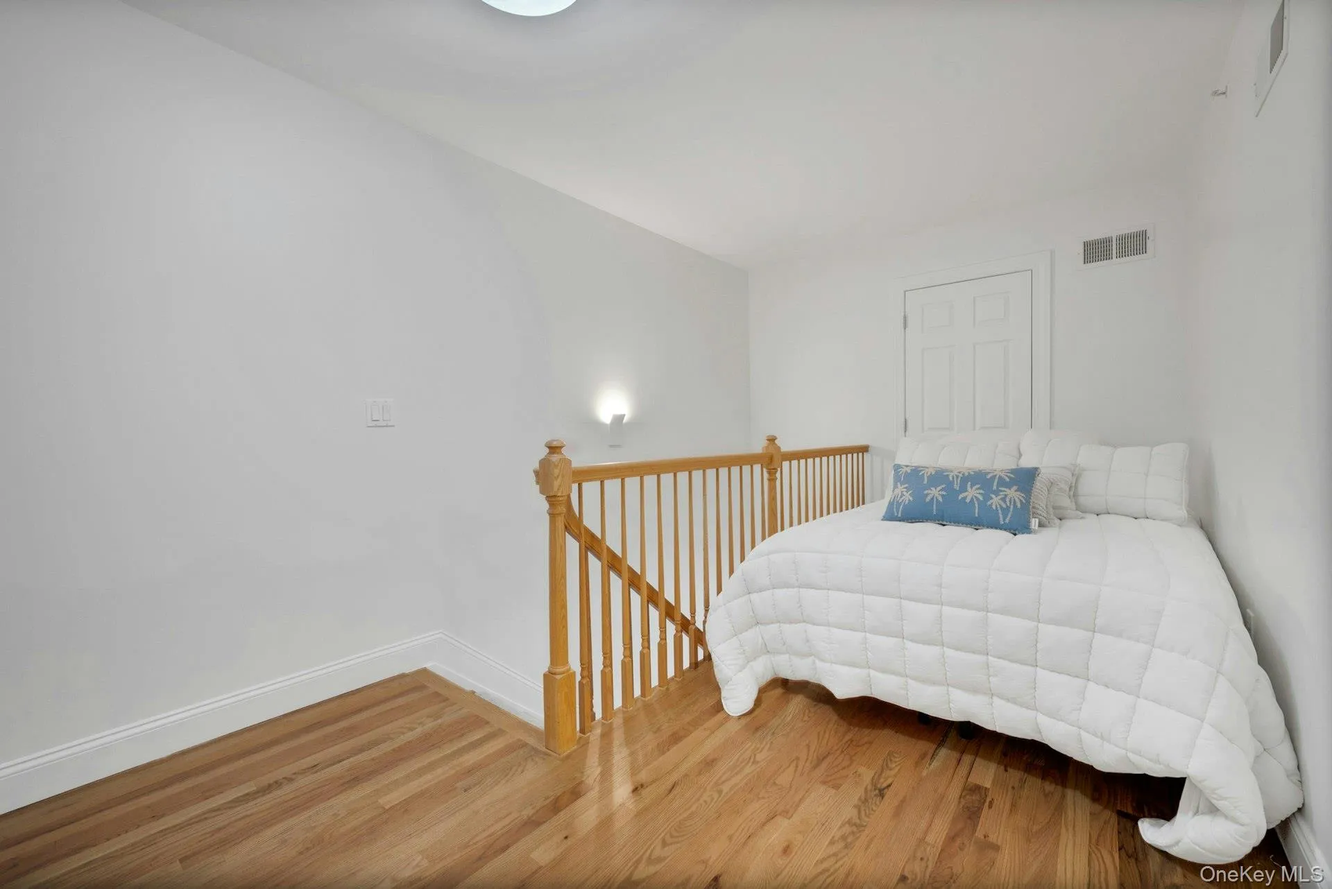 142 Brook Street, Eastchester, NY, 2 Bedrooms Bedrooms, 6 Rooms Rooms,3 BathroomsBathrooms,Residential Lease,For Rent,Brook,0,1034545 142 Brook Street, Eastchester, NY, 2 Bedrooms Bedrooms, 6 Rooms Rooms,3 BathroomsBathrooms,Residential Lease,For Rent,Brook,0,1034545