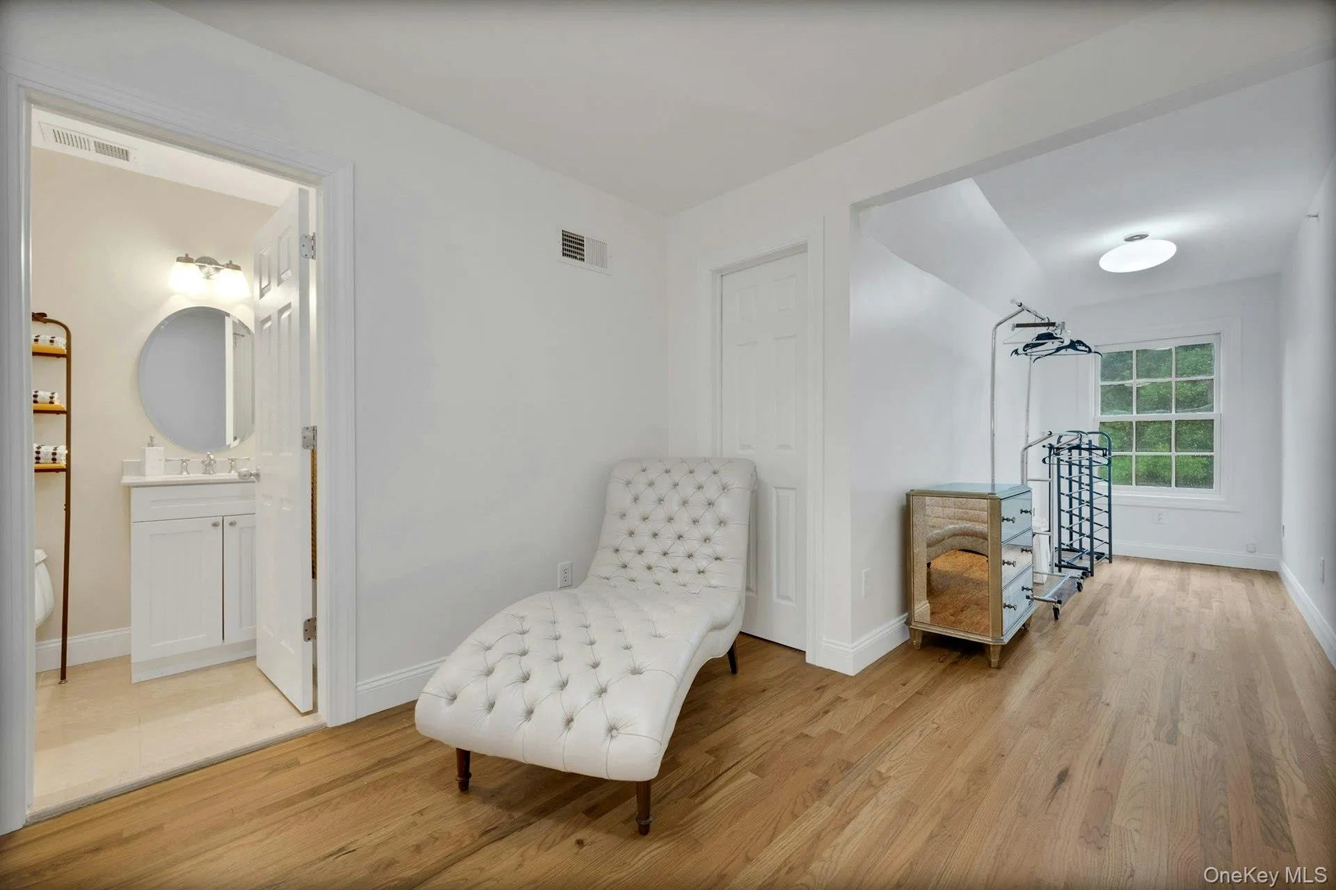 142 Brook Street, Eastchester, NY, 2 Bedrooms Bedrooms, 6 Rooms Rooms,3 BathroomsBathrooms,Residential Lease,For Rent,Brook,0,1034545 142 Brook Street, Eastchester, NY, 2 Bedrooms Bedrooms, 6 Rooms Rooms,3 BathroomsBathrooms,Residential Lease,For Rent,Brook,0,1034545
