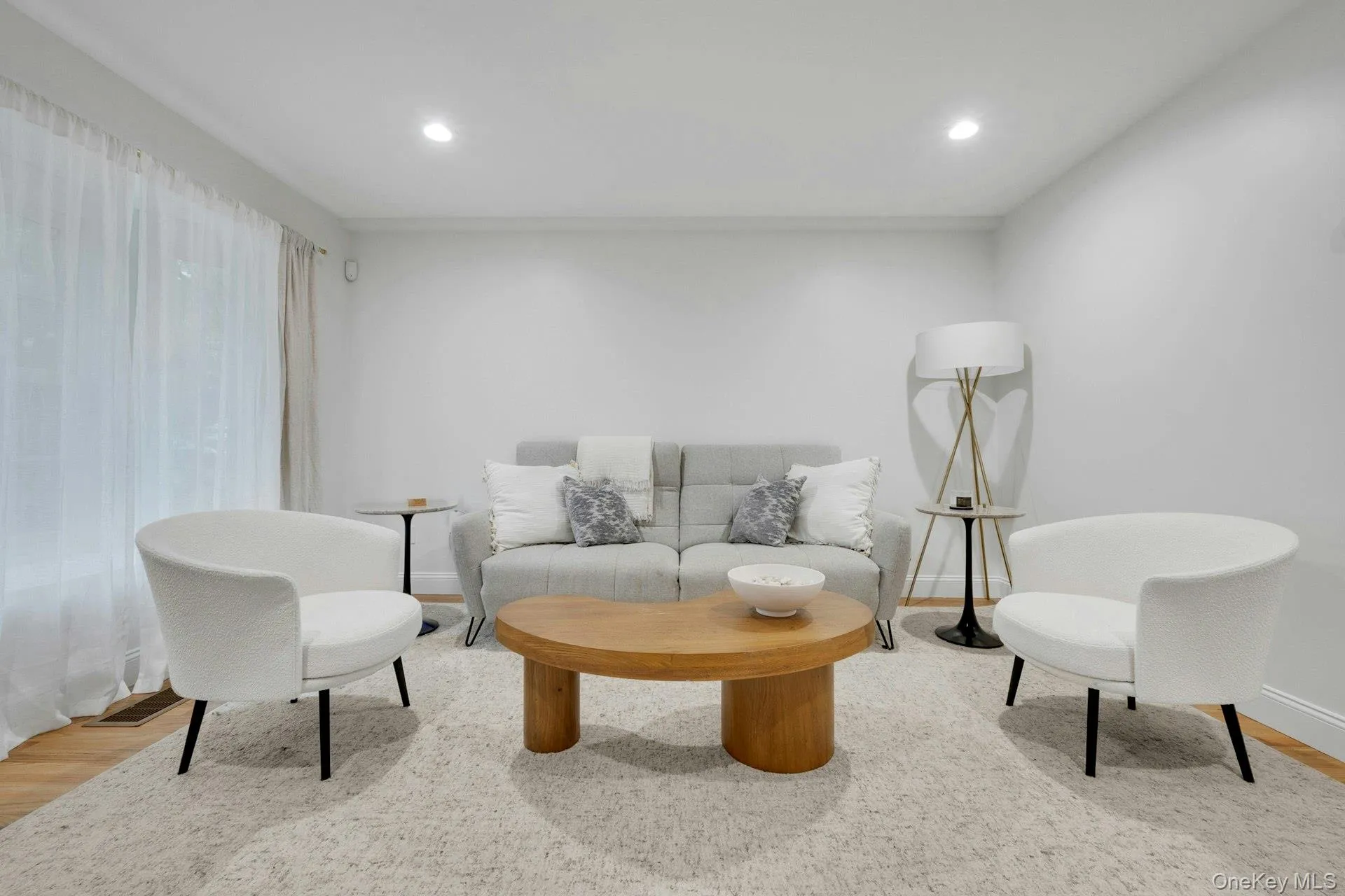 142 Brook Street, Eastchester, NY, 2 Bedrooms Bedrooms, 6 Rooms Rooms,3 BathroomsBathrooms,Residential Lease,For Rent,Brook,0,1034545 142 Brook Street, Eastchester, NY, 2 Bedrooms Bedrooms, 6 Rooms Rooms,3 BathroomsBathrooms,Residential Lease,For Rent,Brook,0,1034545