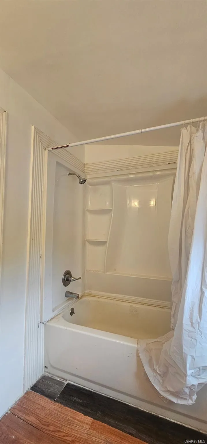 70 Washington Avenue, Ramapo, NY, 1 Bedroom Bedrooms, 5 Rooms Rooms,1 BathroomBathrooms,Residential Lease,For Rent,Washington,0,1034546 70 Washington Avenue, Ramapo, NY, 1 Bedroom Bedrooms, 5 Rooms Rooms,1 BathroomBathrooms,Residential Lease,For Rent,Washington,0,1034546