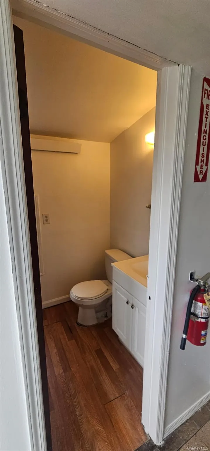 70 Washington Avenue, Ramapo, NY, 1 Bedroom Bedrooms, 5 Rooms Rooms,1 BathroomBathrooms,Residential Lease,For Rent,Washington,0,1034546 70 Washington Avenue, Ramapo, NY, 1 Bedroom Bedrooms, 5 Rooms Rooms,1 BathroomBathrooms,Residential Lease,For Rent,Washington,0,1034546
