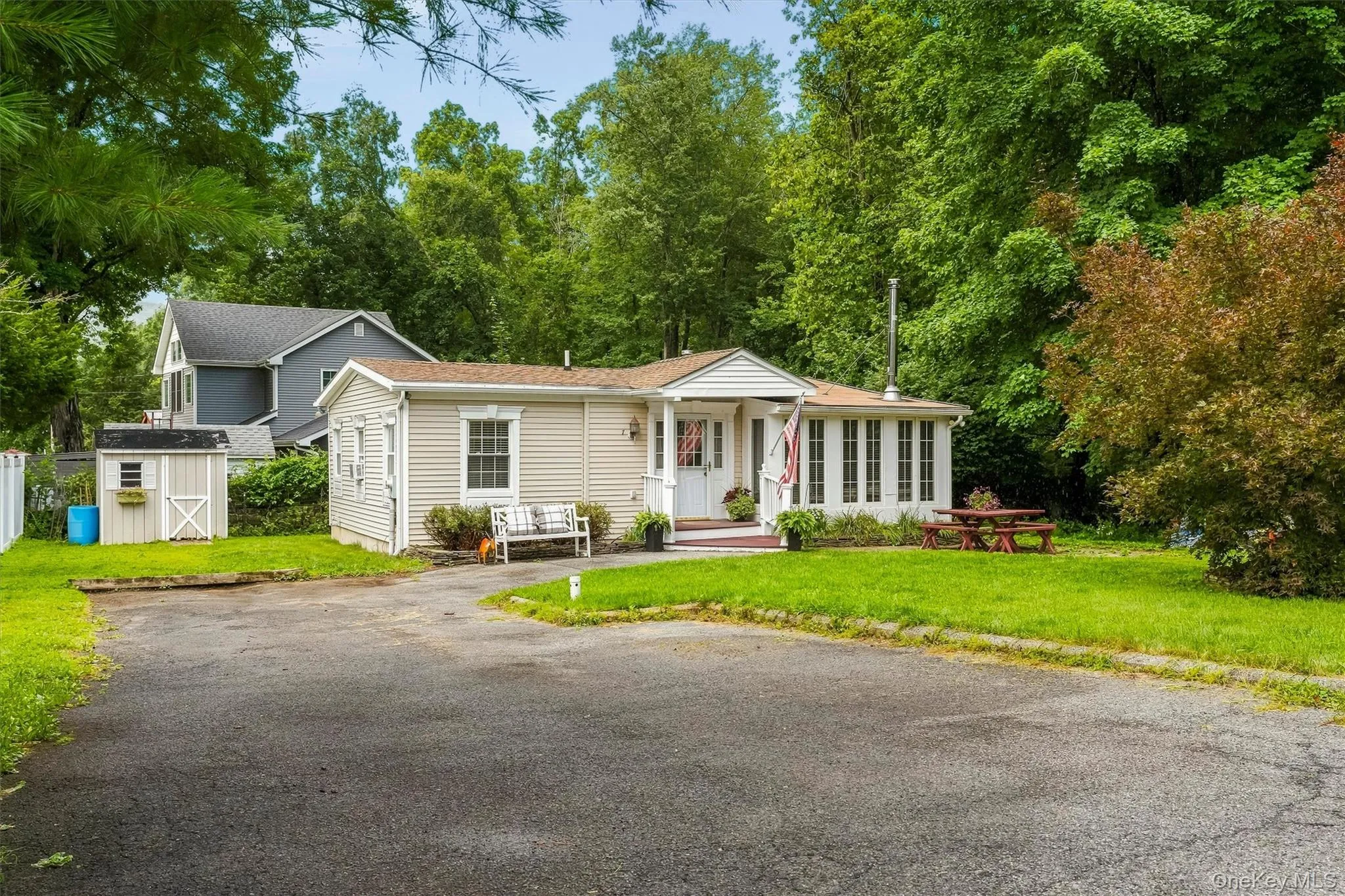 7 Locust Drive, Warwick (town), NY, 2 Bedrooms Bedrooms, 5 Rooms Rooms,1 BathroomBathrooms,Residential,For Rent,Locust,0,1034548 7 Locust Drive, Warwick (town), NY, 2 Bedrooms Bedrooms, 5 Rooms Rooms,1 BathroomBathrooms,Residential,For Rent,Locust,0,1034548
