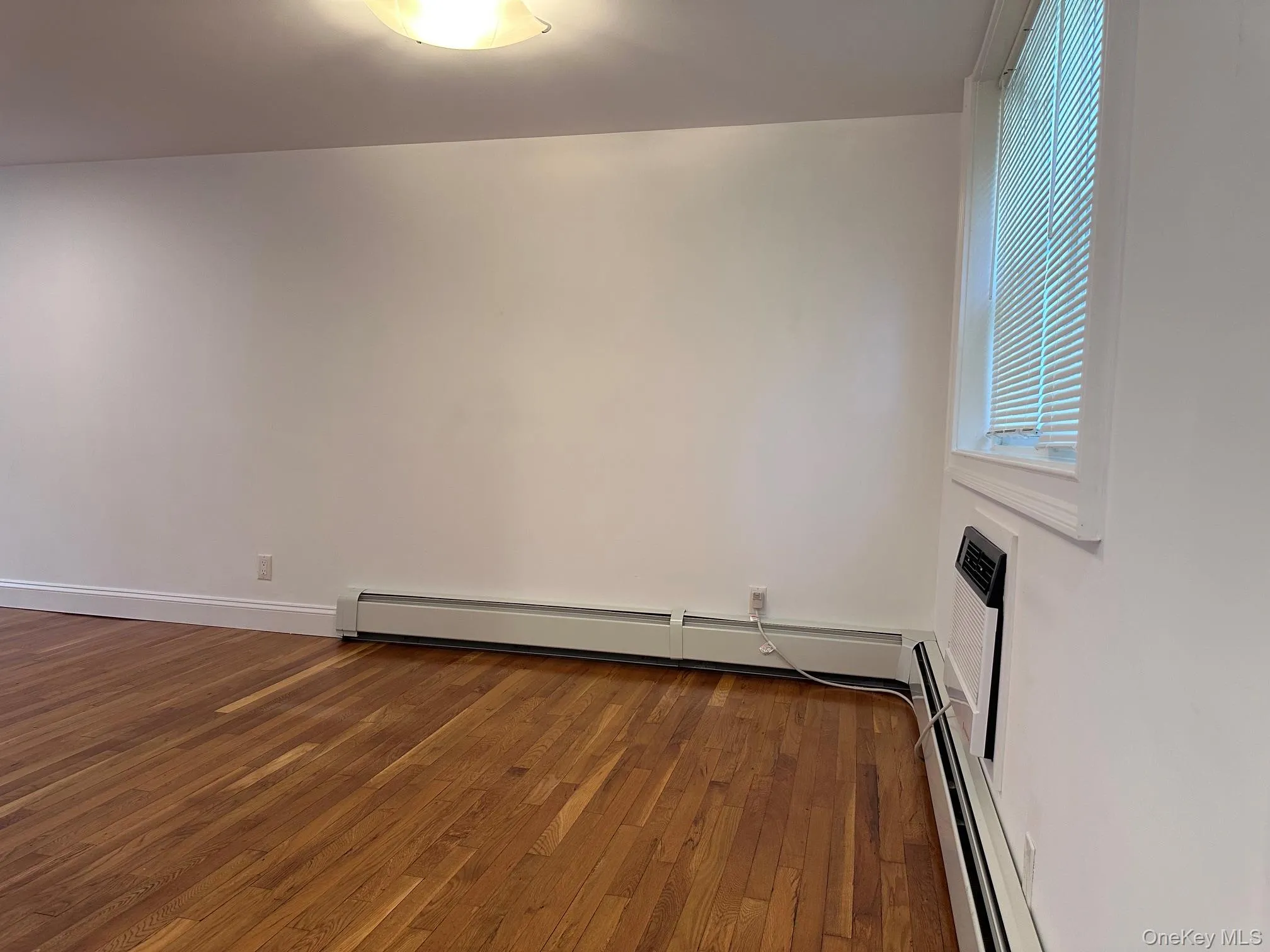 1 Gilbert Avenue, Smithtown, NY, 2 Bedrooms Bedrooms, 5 Rooms Rooms,1 BathroomBathrooms,Residential Lease,For Rent,Gilbert,0,1034560 1 Gilbert Avenue, Smithtown, NY, 2 Bedrooms Bedrooms, 5 Rooms Rooms,1 BathroomBathrooms,Residential Lease,For Rent,Gilbert,0,1034560
