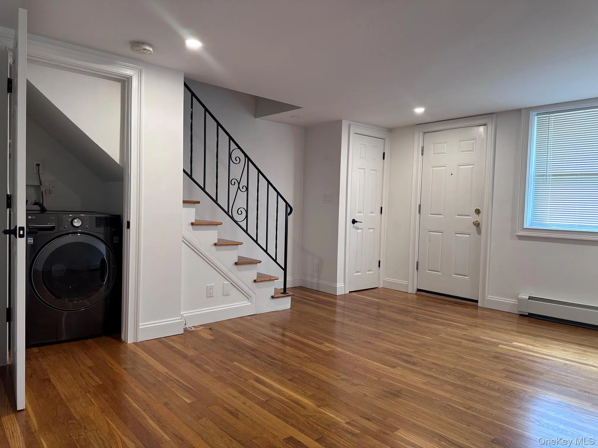 1 Gilbert Avenue, Smithtown, NY, 2 Bedrooms Bedrooms, 5 Rooms Rooms,1 BathroomBathrooms,Residential Lease,For Rent,Gilbert,0,1034560 1 Gilbert Avenue, Smithtown, NY, 2 Bedrooms Bedrooms, 5 Rooms Rooms,1 BathroomBathrooms,Residential Lease,For Rent,Gilbert,0,1034560
