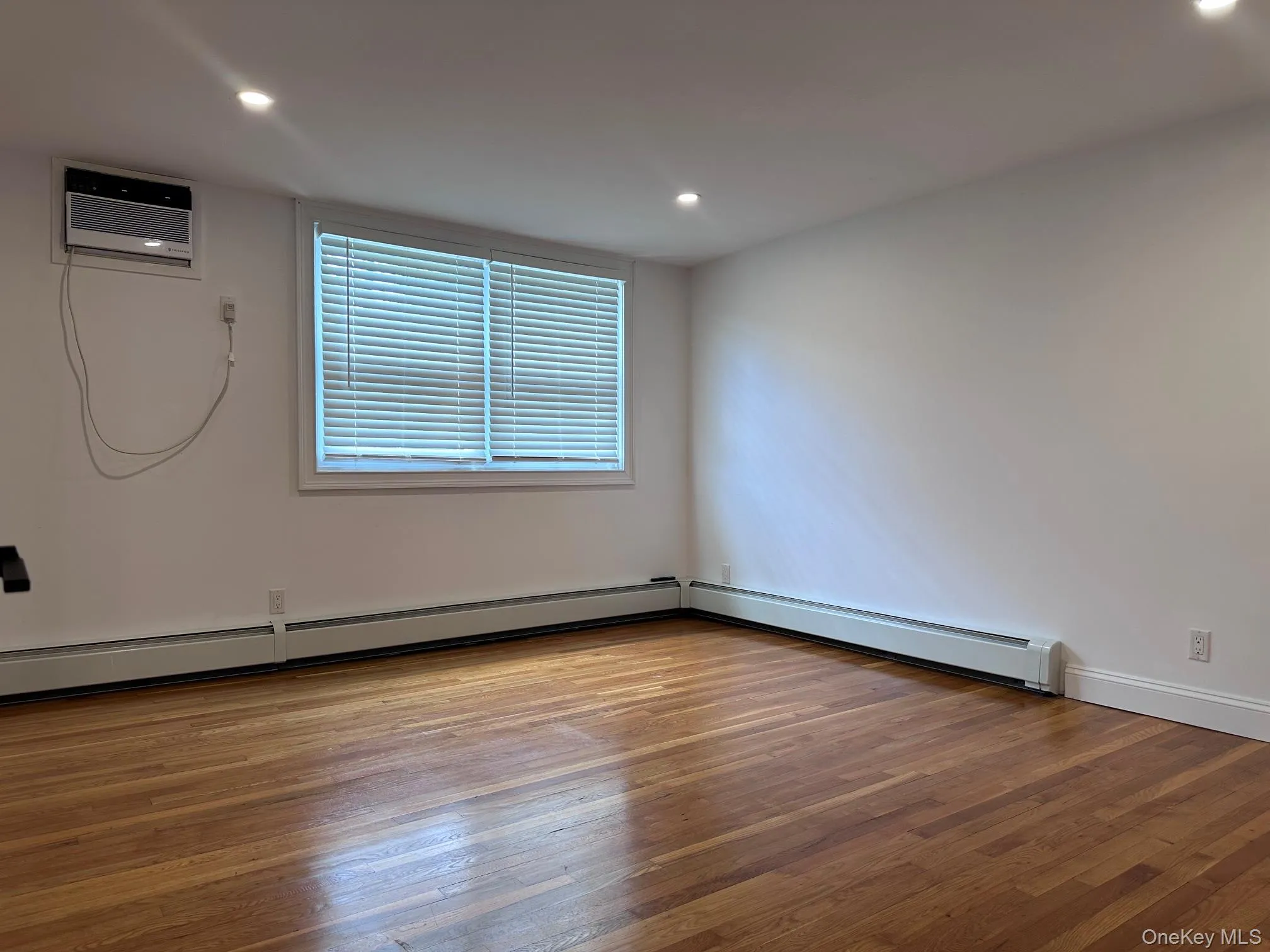 1 Gilbert Avenue, Smithtown, NY, 2 Bedrooms Bedrooms, 5 Rooms Rooms,1 BathroomBathrooms,Residential Lease,For Rent,Gilbert,0,1034560 1 Gilbert Avenue, Smithtown, NY, 2 Bedrooms Bedrooms, 5 Rooms Rooms,1 BathroomBathrooms,Residential Lease,For Rent,Gilbert,0,1034560