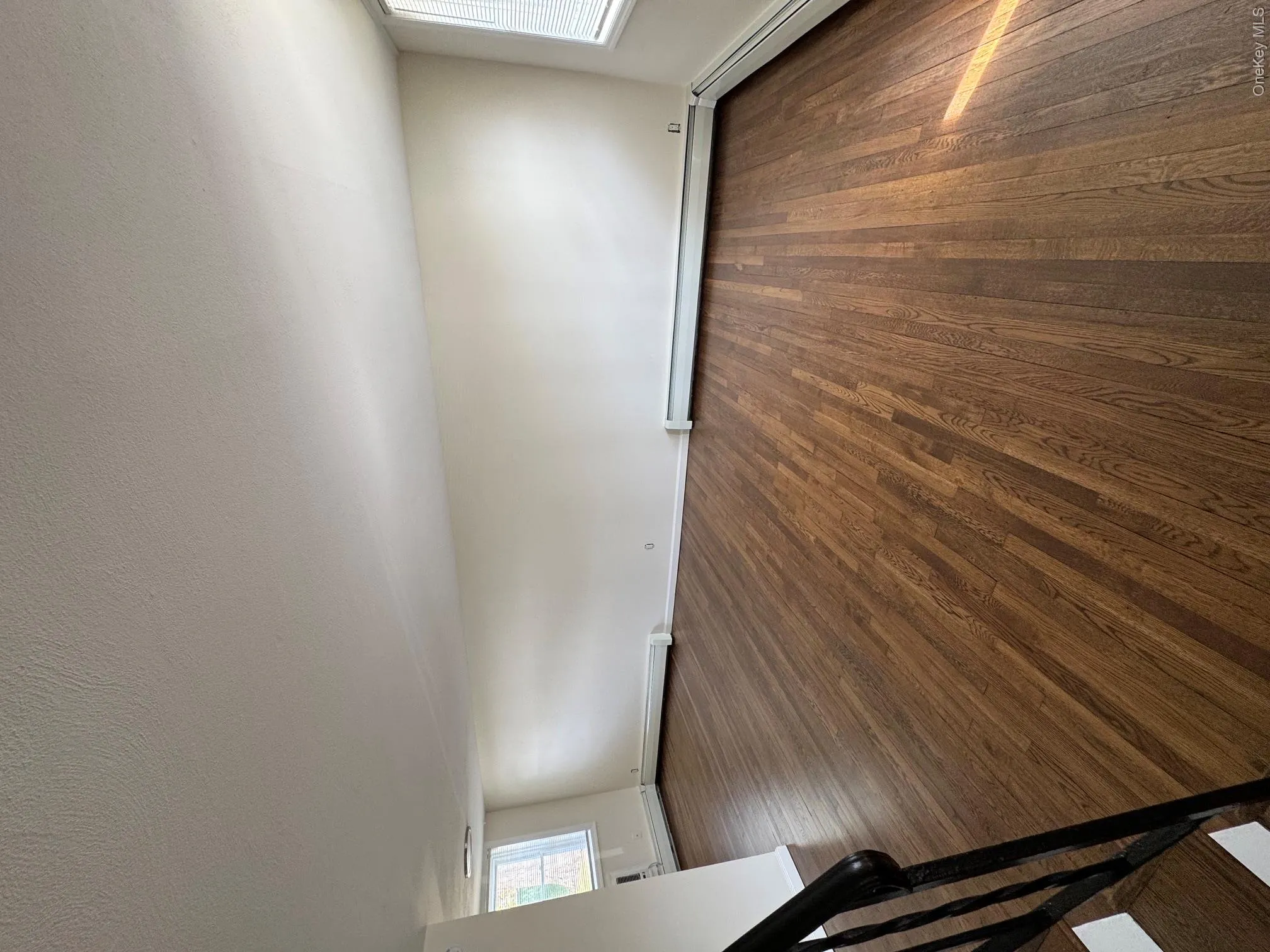 1 Gilbert Avenue, Smithtown, NY, 2 Bedrooms Bedrooms, 6 Rooms Rooms,1 BathroomBathrooms,Residential Lease,For Rent,Gilbert,0,1034560 1 Gilbert Avenue, Smithtown, NY, 2 Bedrooms Bedrooms, 6 Rooms Rooms,1 BathroomBathrooms,Residential Lease,For Rent,Gilbert,0,1034560