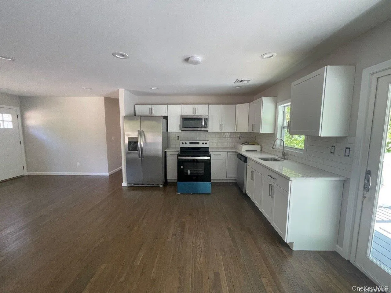 604 High Street, Brookhaven, NY, 3 Bedrooms Bedrooms, 7 Rooms Rooms,3 BathroomsBathrooms,Residential Lease,For Rent,High,0,1034563 604 High Street, Brookhaven, NY, 3 Bedrooms Bedrooms, 7 Rooms Rooms,3 BathroomsBathrooms,Residential Lease,For Rent,High,0,1034563