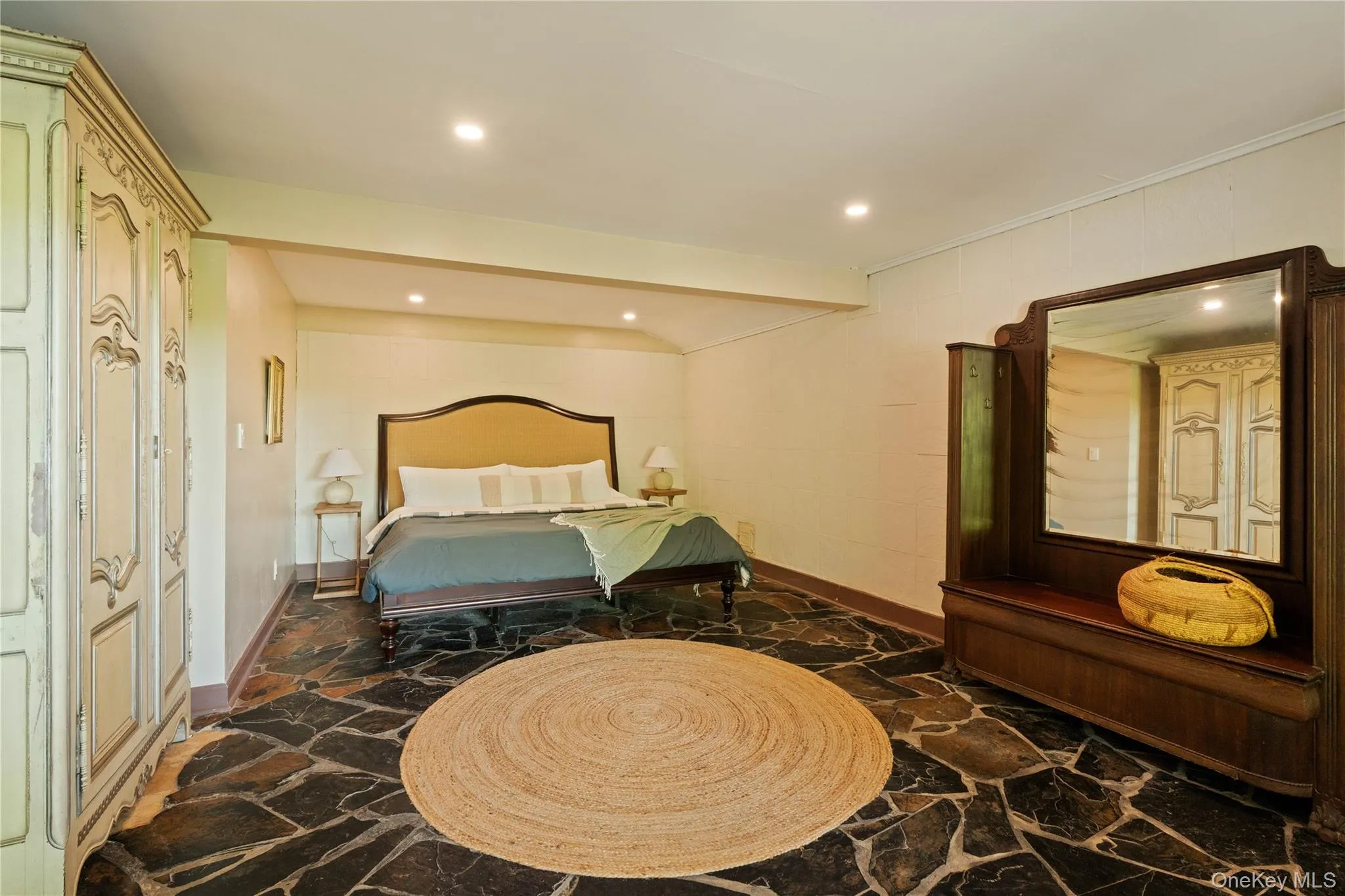 567 Four Mile Point Road, Coxsackie, NY, 4 Bedrooms Bedrooms, 10 Rooms Rooms,3 BathroomsBathrooms,Residential,For Rent,Four Mile Point,0,1034568 567 Four Mile Point Road, Coxsackie, NY, 4 Bedrooms Bedrooms, 10 Rooms Rooms,3 BathroomsBathrooms,Residential,For Rent,Four Mile Point,0,1034568