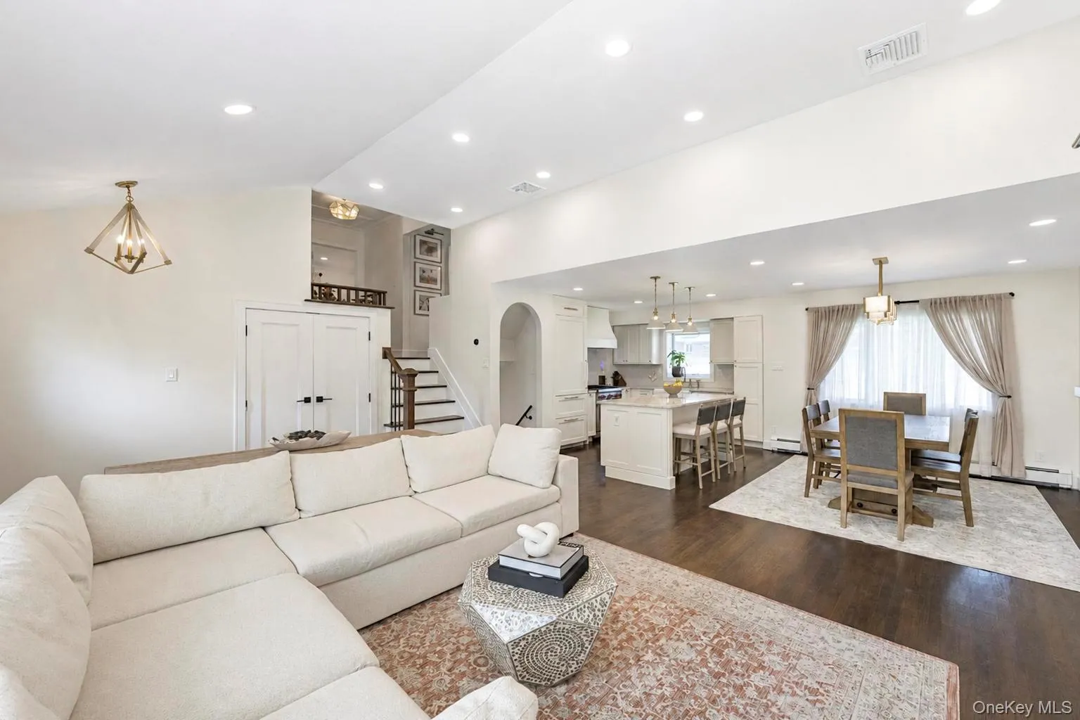 4 Balsam Drive, Oyster Bay, NY, 4 Bedrooms Bedrooms, 8 Rooms Rooms,2 BathroomsBathrooms,Residential,For Rent,Balsam,0,1034569 4 Balsam Drive, Oyster Bay, NY, 4 Bedrooms Bedrooms, 8 Rooms Rooms,2 BathroomsBathrooms,Residential,For Rent,Balsam,0,1034569