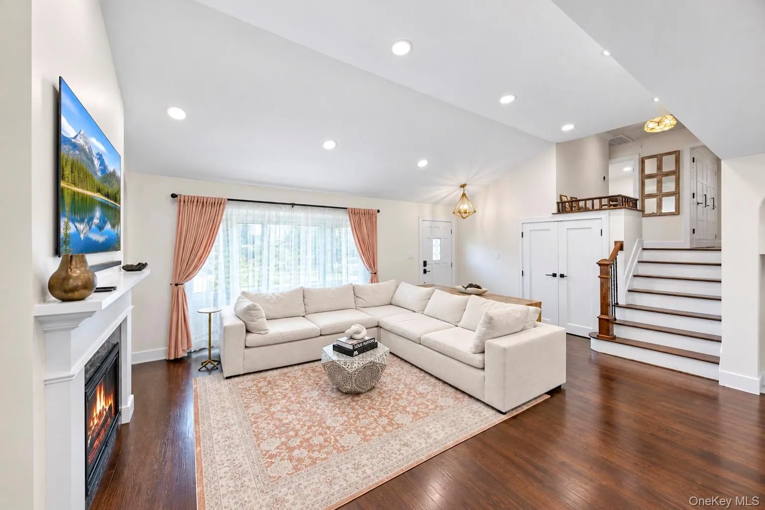 4 Balsam Drive, Oyster Bay, NY, 4 Bedrooms Bedrooms, 8 Rooms Rooms,2 BathroomsBathrooms,Residential,For Rent,Balsam,0,1034569 4 Balsam Drive, Oyster Bay, NY, 4 Bedrooms Bedrooms, 8 Rooms Rooms,2 BathroomsBathrooms,Residential,For Rent,Balsam,0,1034569