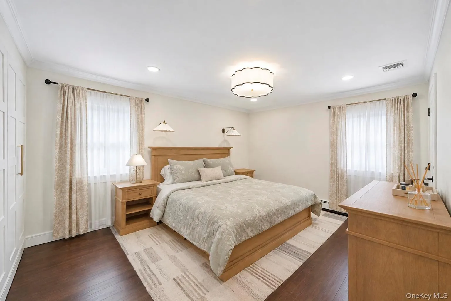 4 Balsam Drive, Oyster Bay, NY, 4 Bedrooms Bedrooms, 8 Rooms Rooms,2 BathroomsBathrooms,Residential,For Rent,Balsam,0,1034569 4 Balsam Drive, Oyster Bay, NY, 4 Bedrooms Bedrooms, 8 Rooms Rooms,2 BathroomsBathrooms,Residential,For Rent,Balsam,0,1034569