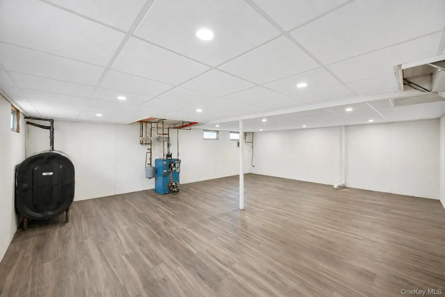 4 Balsam Drive, Oyster Bay, NY, 4 Bedrooms Bedrooms, 8 Rooms Rooms,2 BathroomsBathrooms,Residential,For Rent,Balsam,0,1034569 4 Balsam Drive, Oyster Bay, NY, 4 Bedrooms Bedrooms, 8 Rooms Rooms,2 BathroomsBathrooms,Residential,For Rent,Balsam,0,1034569