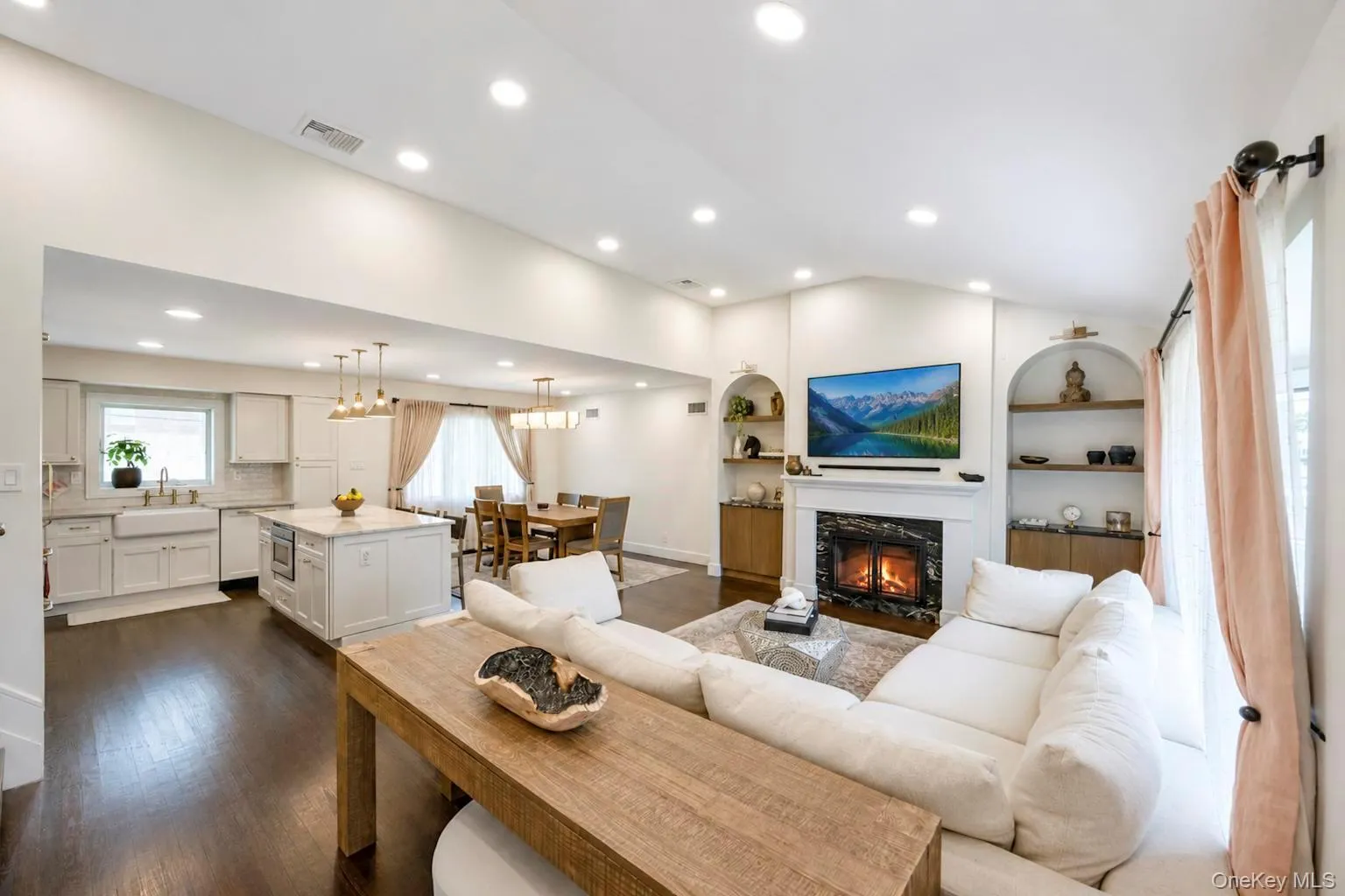 4 Balsam Drive, Oyster Bay, NY, 4 Bedrooms Bedrooms, 8 Rooms Rooms,2 BathroomsBathrooms,Residential,For Rent,Balsam,0,1034569 4 Balsam Drive, Oyster Bay, NY, 4 Bedrooms Bedrooms, 8 Rooms Rooms,2 BathroomsBathrooms,Residential,For Rent,Balsam,0,1034569