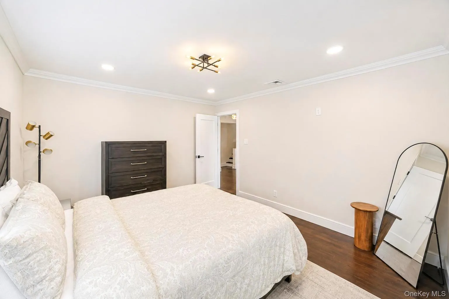 4 Balsam Drive, Oyster Bay, NY, 4 Bedrooms Bedrooms, 8 Rooms Rooms,2 BathroomsBathrooms,Residential,For Rent,Balsam,0,1034569 4 Balsam Drive, Oyster Bay, NY, 4 Bedrooms Bedrooms, 8 Rooms Rooms,2 BathroomsBathrooms,Residential,For Rent,Balsam,0,1034569