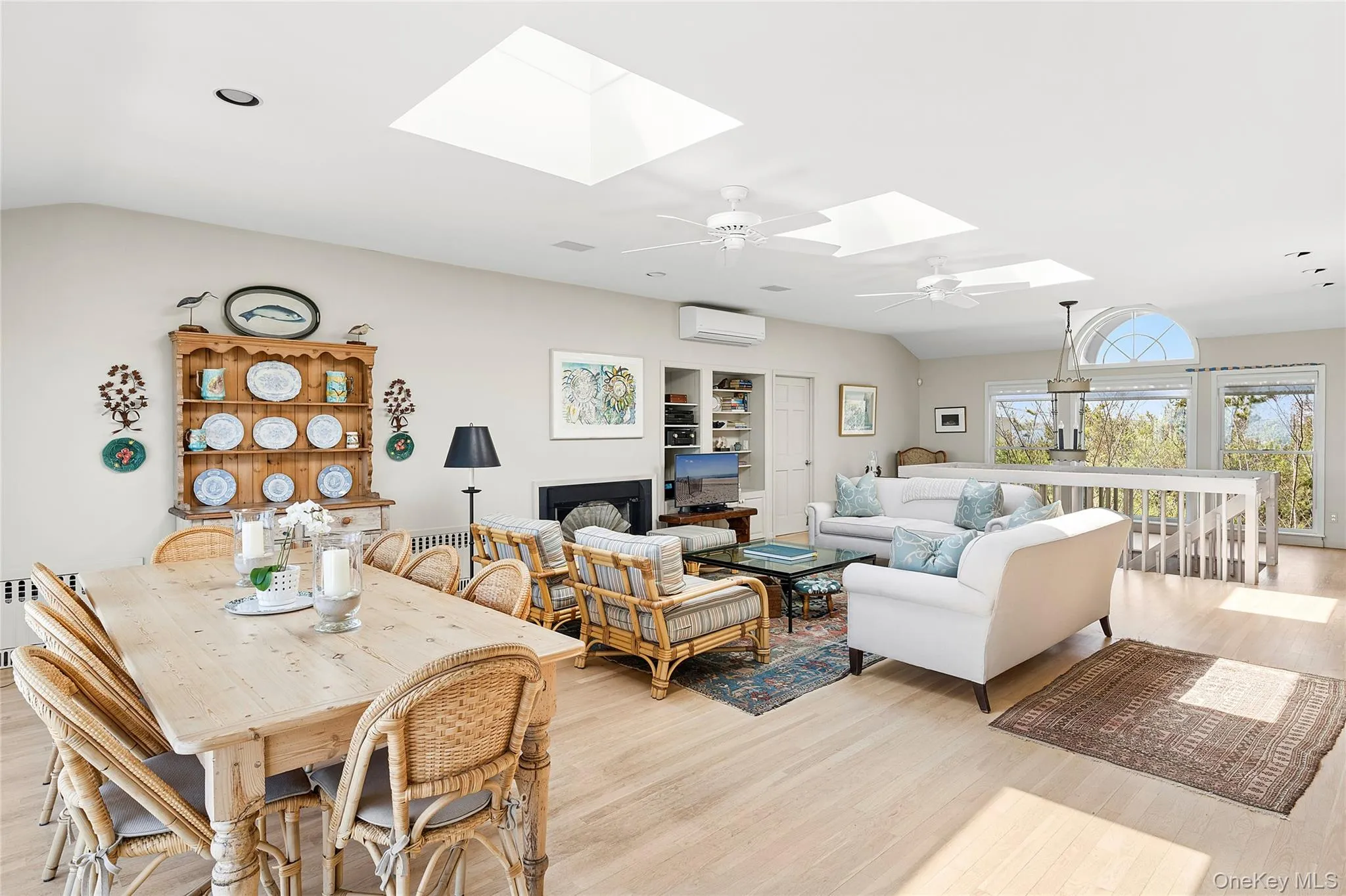 405 Dune Road, Southampton, NY, 5 Bedrooms Bedrooms, 11 Rooms Rooms,4 BathroomsBathrooms,Residential,For Rent,Dune,0,1034573 405 Dune Road, Southampton, NY, 5 Bedrooms Bedrooms, 11 Rooms Rooms,4 BathroomsBathrooms,Residential,For Rent,Dune,0,1034573