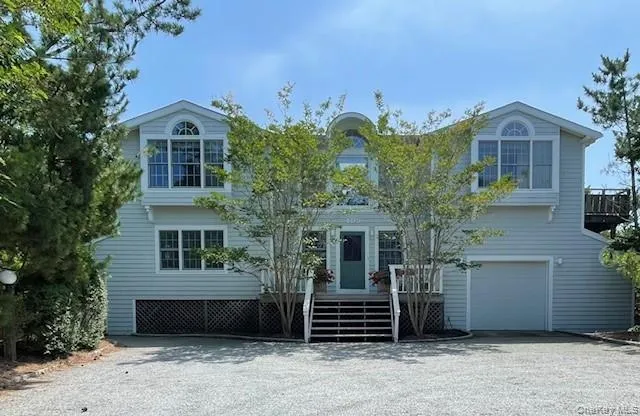 405 Dune Road, Southampton, New York 11978