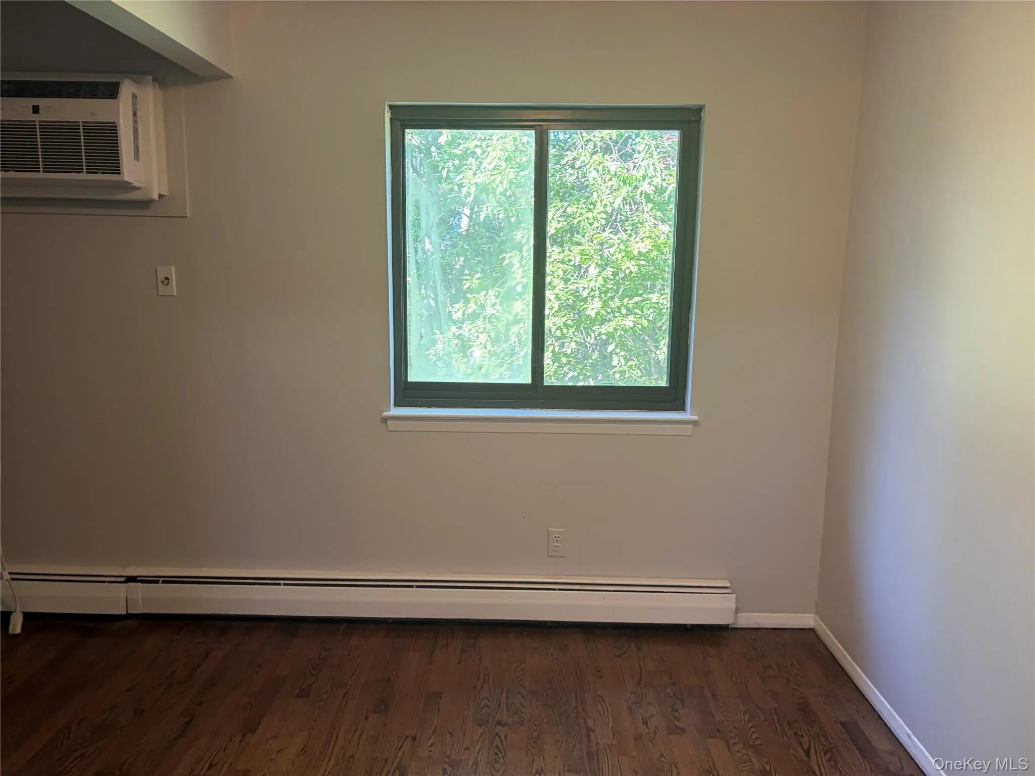 17 Brevoort Drive, Haverstraw, NY, 1 Bedroom Bedrooms, 4 Rooms Rooms,1 BathroomBathrooms,Residential Lease,For Rent,Brevoort,0,1034575 17 Brevoort Drive, Haverstraw, NY, 1 Bedroom Bedrooms, 4 Rooms Rooms,1 BathroomBathrooms,Residential Lease,For Rent,Brevoort,0,1034575