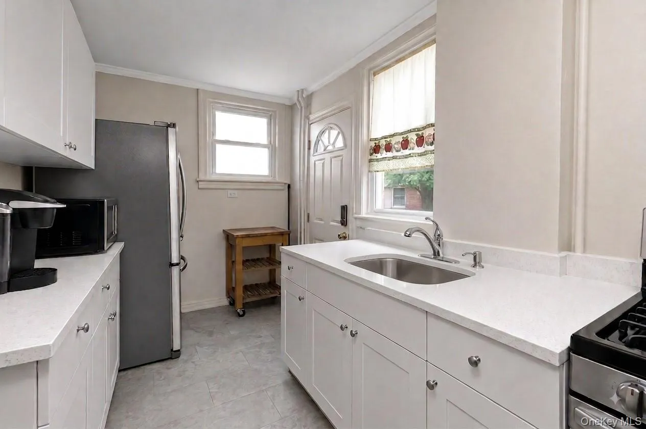33-19 203rd Street, New York, NY, 3 Bedrooms Bedrooms, 6 Rooms Rooms,1 BathroomBathrooms,Residential,For Rent,203rd,0,1034578 33-19 203rd Street, New York, NY, 3 Bedrooms Bedrooms, 6 Rooms Rooms,1 BathroomBathrooms,Residential,For Rent,203rd,0,1034578