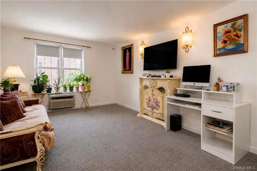 84-39 153rd Avenue, New York, NY, 1 Bedroom Bedrooms, 2 Rooms Rooms,1 BathroomBathrooms,Residential,For Rent,153rd,0,1034579 84-39 153rd Avenue, New York, NY, 1 Bedroom Bedrooms, 2 Rooms Rooms,1 BathroomBathrooms,Residential,For Rent,153rd,0,1034579