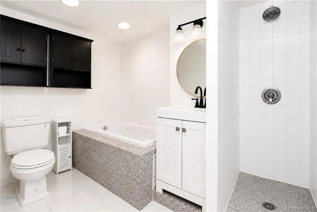 84-39 153rd Avenue, New York, NY, 1 Bedroom Bedrooms, 2 Rooms Rooms,1 BathroomBathrooms,Residential,For Rent,153rd,0,1034579 84-39 153rd Avenue, New York, NY, 1 Bedroom Bedrooms, 2 Rooms Rooms,1 BathroomBathrooms,Residential,For Rent,153rd,0,1034579