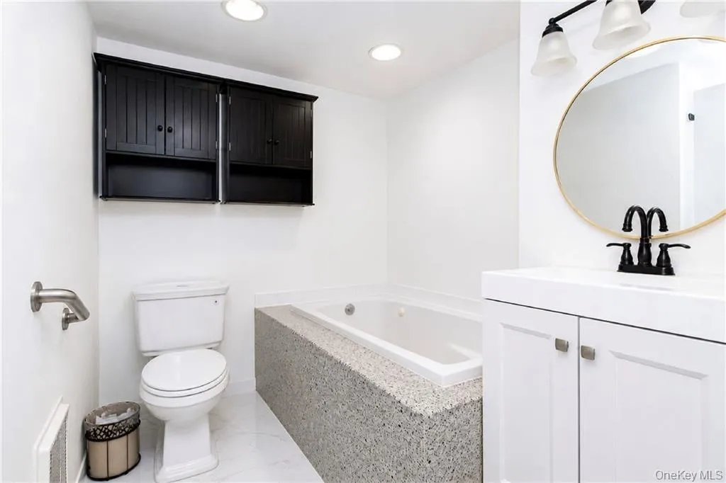 84-39 153rd Avenue, New York, NY, 1 Bedroom Bedrooms, 2 Rooms Rooms,1 BathroomBathrooms,Residential,For Rent,153rd,0,1034579 84-39 153rd Avenue, New York, NY, 1 Bedroom Bedrooms, 2 Rooms Rooms,1 BathroomBathrooms,Residential,For Rent,153rd,0,1034579
