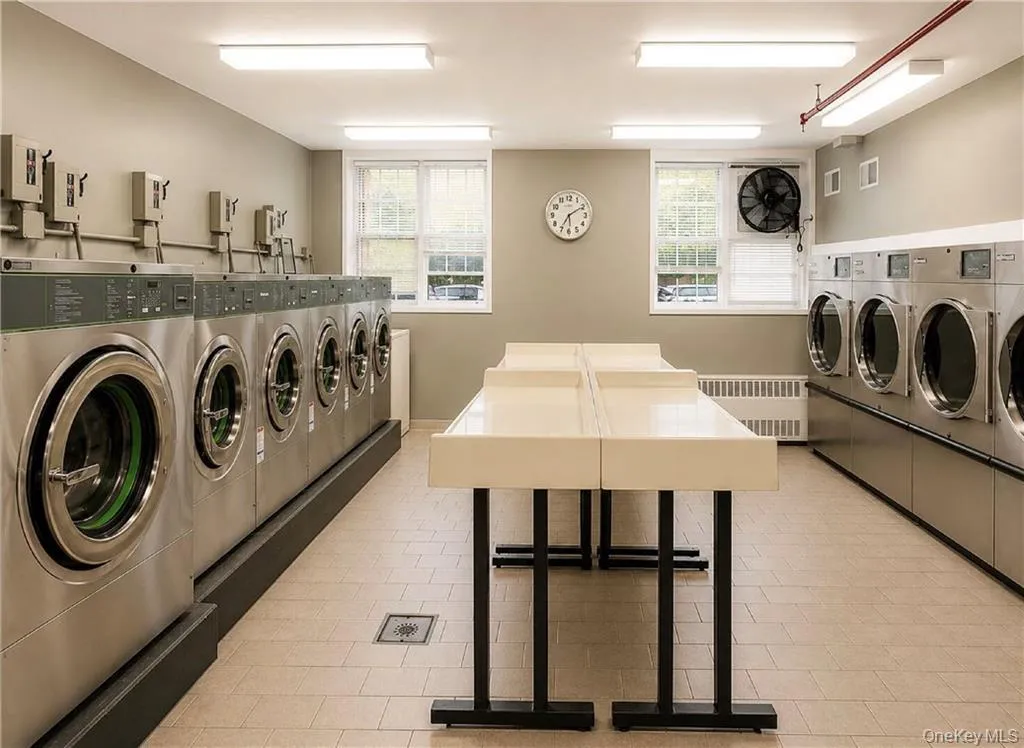 84-39 153rd Avenue, New York, NY, 1 Bedroom Bedrooms, 2 Rooms Rooms,1 BathroomBathrooms,Residential,For Rent,153rd,0,1034579 84-39 153rd Avenue, New York, NY, 1 Bedroom Bedrooms, 2 Rooms Rooms,1 BathroomBathrooms,Residential,For Rent,153rd,0,1034579