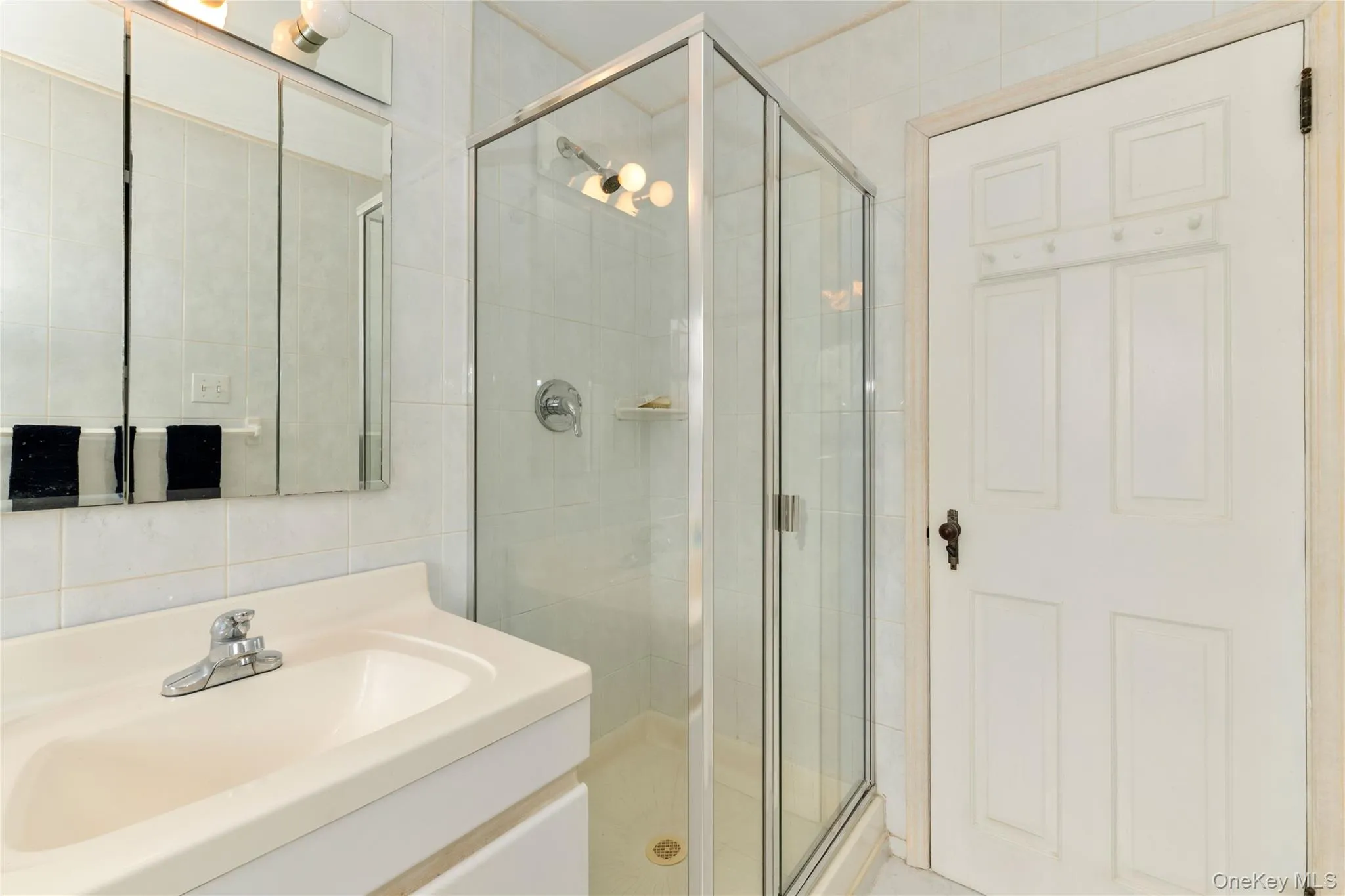 17519 74th Avenue, New York, NY, 3 Bedrooms Bedrooms, 7 Rooms Rooms,2 BathroomsBathrooms,Residential,For Rent,74th,0,1034581 17519 74th Avenue, New York, NY, 3 Bedrooms Bedrooms, 7 Rooms Rooms,2 BathroomsBathrooms,Residential,For Rent,74th,0,1034581
