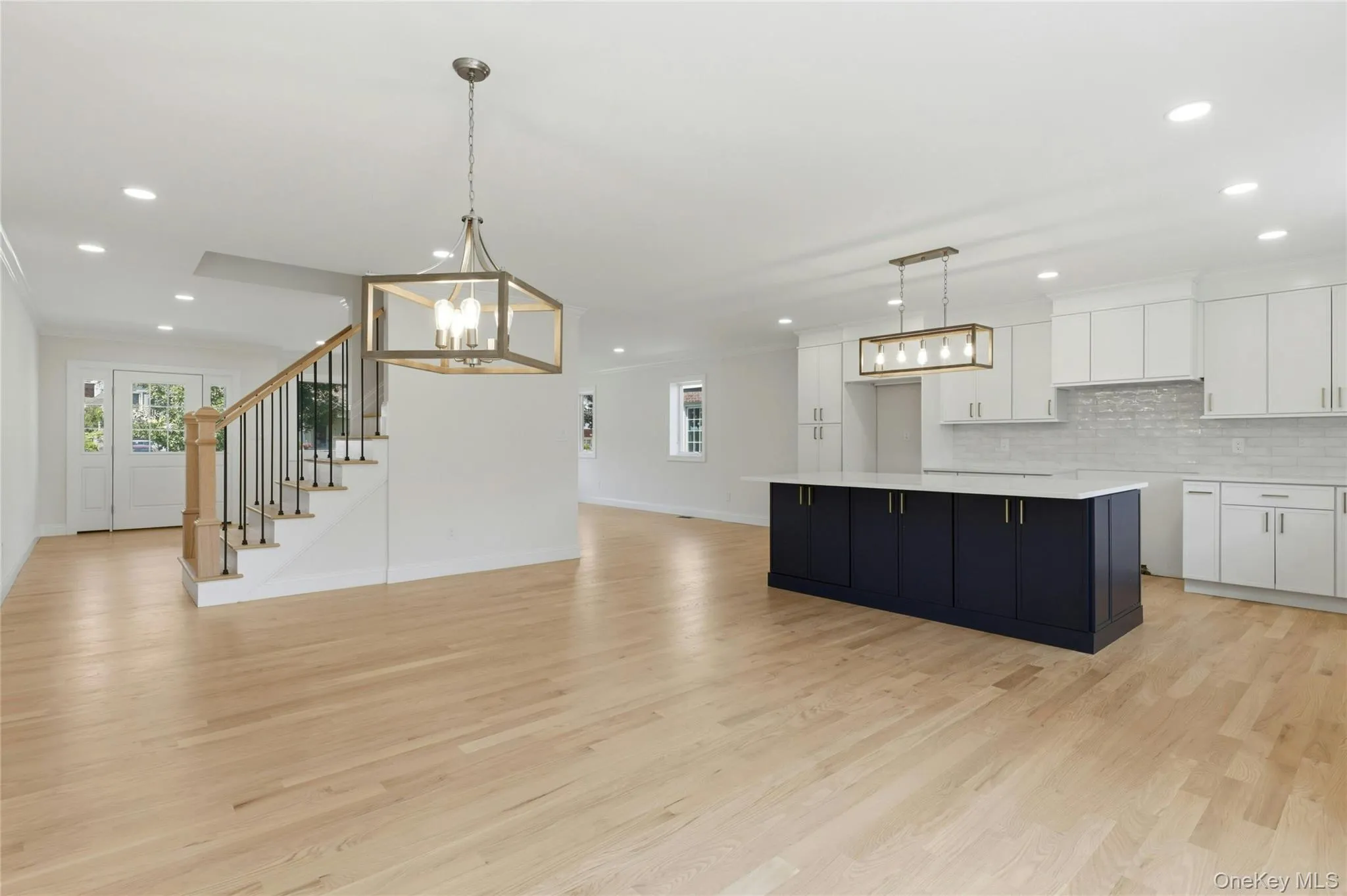38 Surrey Road, North Hempstead, NY, 5 Bedrooms Bedrooms, 8 Rooms Rooms,3 BathroomsBathrooms,Residential,For Rent,Surrey,0,1034586 38 Surrey Road, North Hempstead, NY, 5 Bedrooms Bedrooms, 8 Rooms Rooms,3 BathroomsBathrooms,Residential,For Rent,Surrey,0,1034586