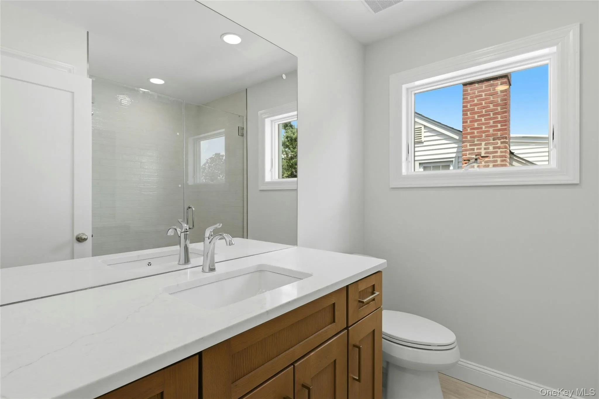 38 Surrey Road, North Hempstead, NY, 5 Bedrooms Bedrooms, 8 Rooms Rooms,3 BathroomsBathrooms,Residential,For Rent,Surrey,0,1034586 38 Surrey Road, North Hempstead, NY, 5 Bedrooms Bedrooms, 8 Rooms Rooms,3 BathroomsBathrooms,Residential,For Rent,Surrey,0,1034586