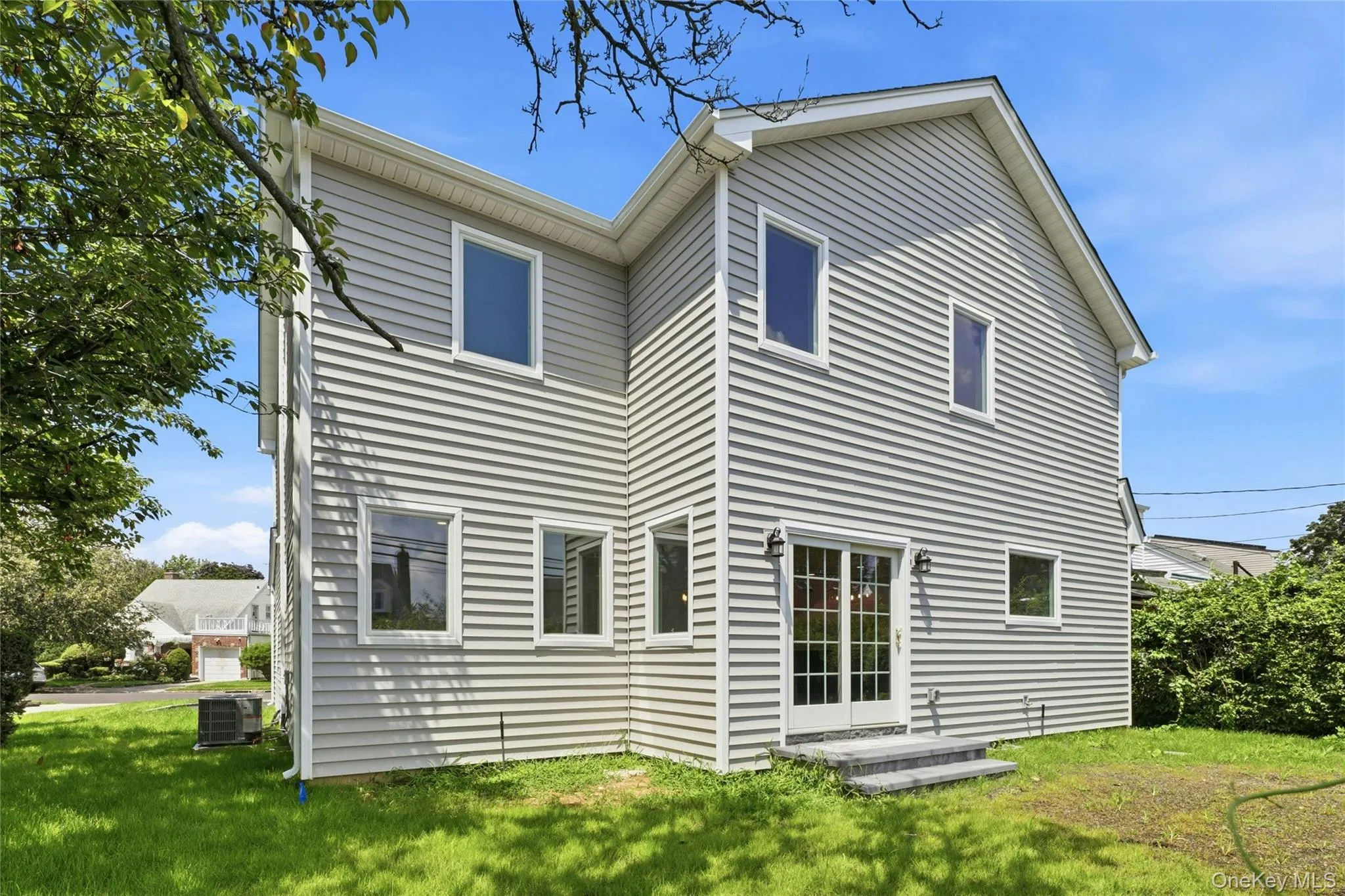 38 Surrey Road, North Hempstead, NY, 5 Bedrooms Bedrooms, 8 Rooms Rooms,3 BathroomsBathrooms,Residential,For Rent,Surrey,0,1034586 38 Surrey Road, North Hempstead, NY, 5 Bedrooms Bedrooms, 8 Rooms Rooms,3 BathroomsBathrooms,Residential,For Rent,Surrey,0,1034586