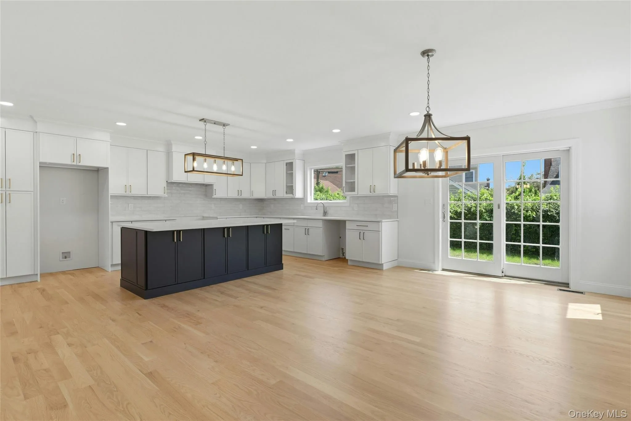 38 Surrey Road, North Hempstead, NY, 5 Bedrooms Bedrooms, 8 Rooms Rooms,3 BathroomsBathrooms,Residential,For Rent,Surrey,0,1034586 38 Surrey Road, North Hempstead, NY, 5 Bedrooms Bedrooms, 8 Rooms Rooms,3 BathroomsBathrooms,Residential,For Rent,Surrey,0,1034586