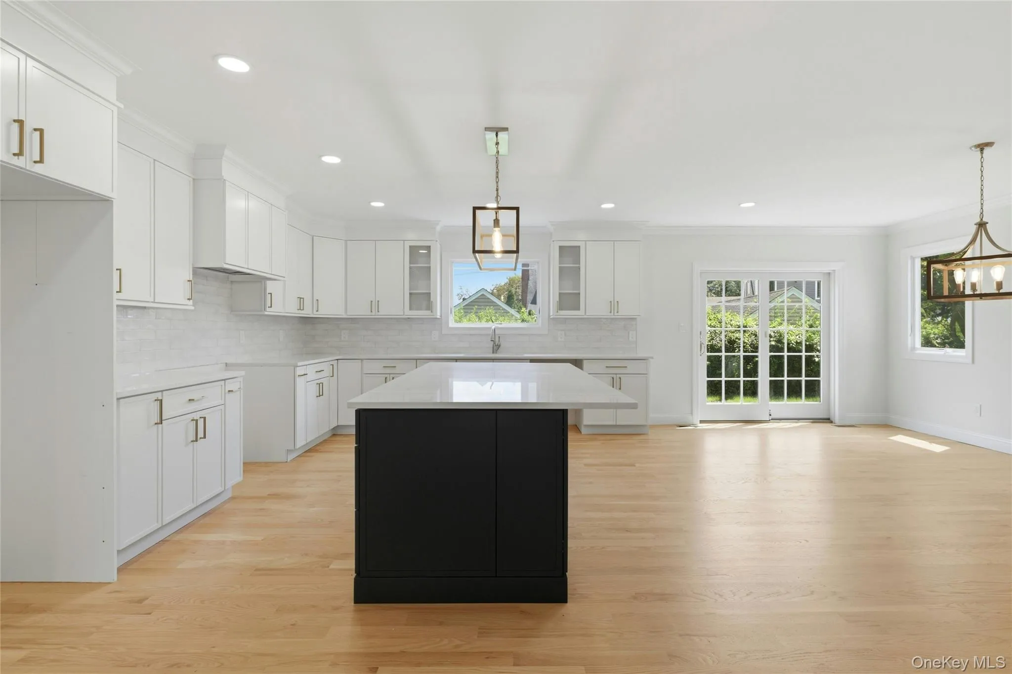 38 Surrey Road, North Hempstead, NY, 5 Bedrooms Bedrooms, 8 Rooms Rooms,3 BathroomsBathrooms,Residential,For Rent,Surrey,0,1034586 38 Surrey Road, North Hempstead, NY, 5 Bedrooms Bedrooms, 8 Rooms Rooms,3 BathroomsBathrooms,Residential,For Rent,Surrey,0,1034586