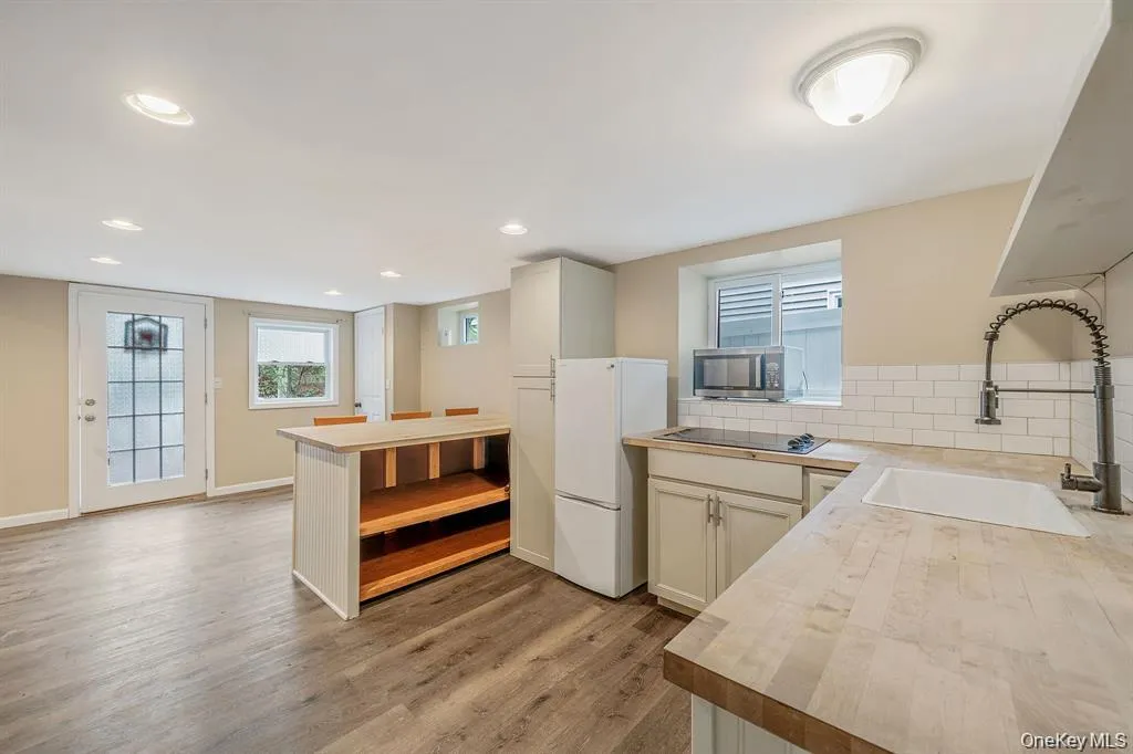 108 Lower Rocky Point Road, Brookhaven, NY, 5 Bedrooms Bedrooms, 10 Rooms Rooms,2 BathroomsBathrooms,Residential,For Rent,Lower Rocky Point,0,1034587 108 Lower Rocky Point Road, Brookhaven, NY, 5 Bedrooms Bedrooms, 10 Rooms Rooms,2 BathroomsBathrooms,Residential,For Rent,Lower Rocky Point,0,1034587