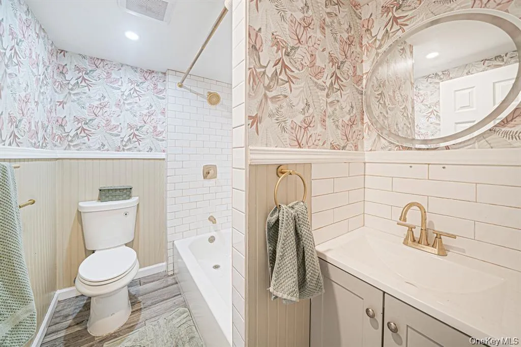 108 Lower Rocky Point Road, Brookhaven, NY, 5 Bedrooms Bedrooms, 10 Rooms Rooms,2 BathroomsBathrooms,Residential,For Rent,Lower Rocky Point,0,1034587 108 Lower Rocky Point Road, Brookhaven, NY, 5 Bedrooms Bedrooms, 10 Rooms Rooms,2 BathroomsBathrooms,Residential,For Rent,Lower Rocky Point,0,1034587