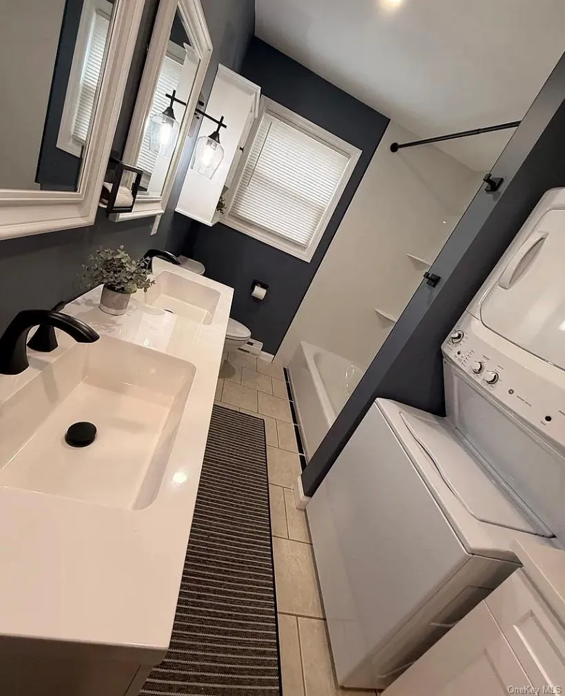 129 Westbury Drive, Brookhaven, NY, 2 Bedrooms Bedrooms, 5 Rooms Rooms,1 BathroomBathrooms,Residential Lease,For Rent,Westbury,0,1034596 129 Westbury Drive, Brookhaven, NY, 2 Bedrooms Bedrooms, 5 Rooms Rooms,1 BathroomBathrooms,Residential Lease,For Rent,Westbury,0,1034596