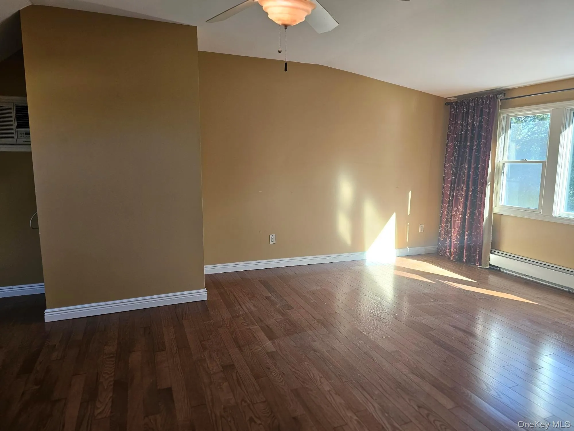 Vacant Master Bedroom Vacant Master Bedroom