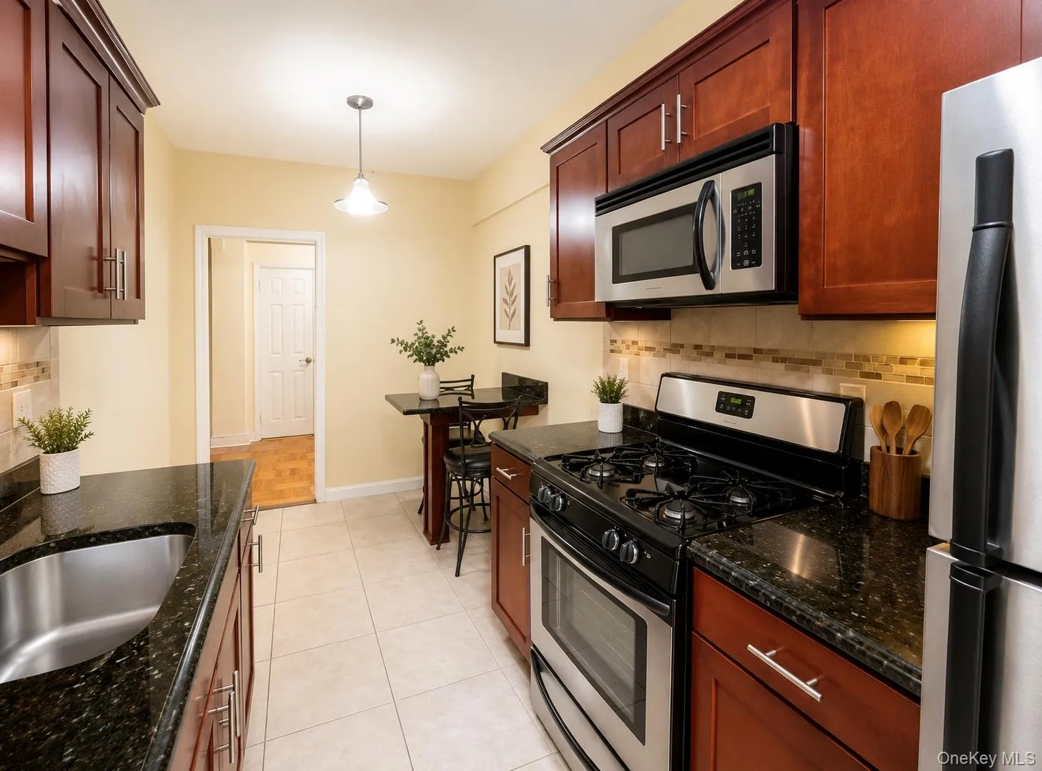 220 Pelham Road, New Rochelle, NY, 1 Bedroom Bedrooms, 3 Rooms Rooms,1 BathroomBathrooms,Residential Lease,For Rent,Pelham Road,0,1034601 220 Pelham Road, New Rochelle, NY, 1 Bedroom Bedrooms, 3 Rooms Rooms,1 BathroomBathrooms,Residential Lease,For Rent,Pelham Road,0,1034601