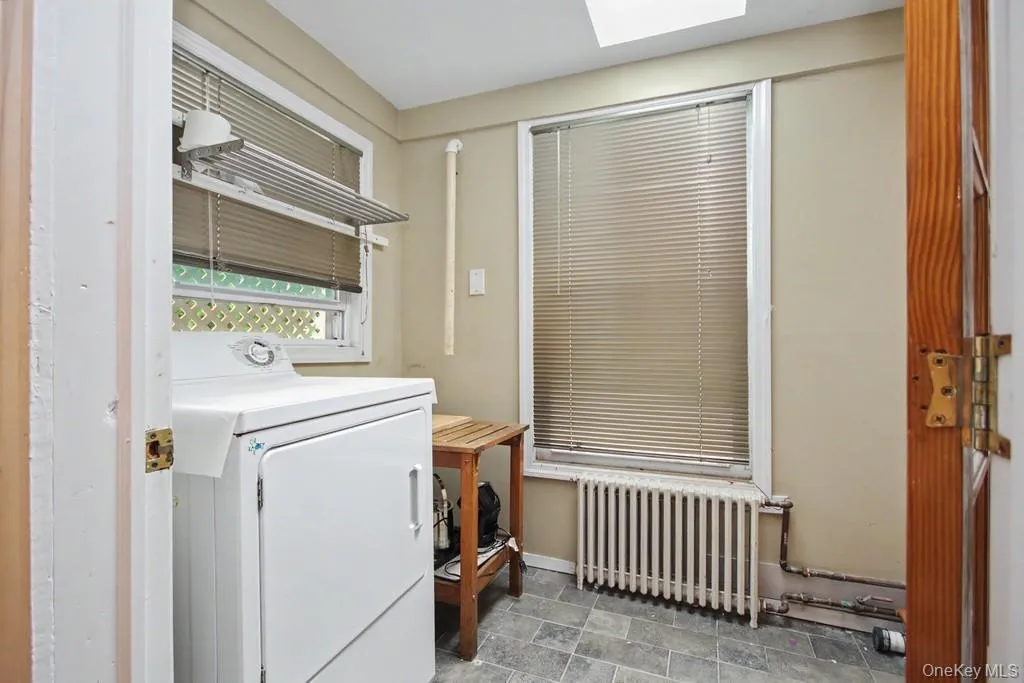 127 Wickes Avenue, Yonkers, NY, 4 Bedrooms Bedrooms, 7 Rooms Rooms,2 BathroomsBathrooms,Residential,For Rent,Wickes,0,1034602 127 Wickes Avenue, Yonkers, NY, 4 Bedrooms Bedrooms, 7 Rooms Rooms,2 BathroomsBathrooms,Residential,For Rent,Wickes,0,1034602
