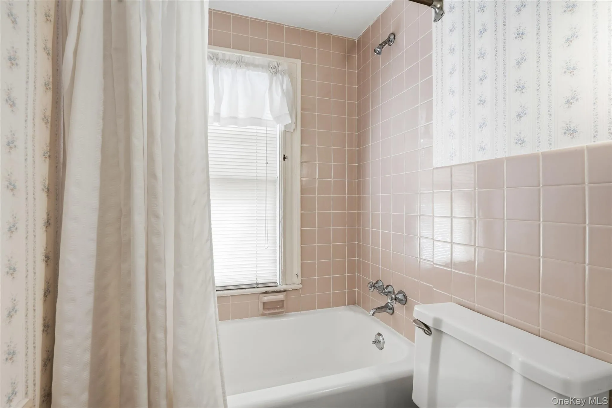 215 Demorest Avenue, New York, NY, 4 Bedrooms Bedrooms, 9 Rooms Rooms,2 BathroomsBathrooms,Residential,For Rent,Demorest,0,1034610 215 Demorest Avenue, New York, NY, 4 Bedrooms Bedrooms, 9 Rooms Rooms,2 BathroomsBathrooms,Residential,For Rent,Demorest,0,1034610