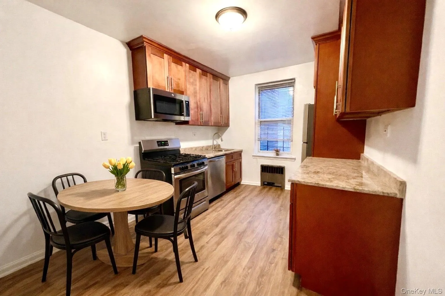 2080 Barnes Avenue, New York, NY, 2 Bedrooms Bedrooms, 5 Rooms Rooms,1 BathroomBathrooms,Residential,For Rent,Barnes,0,1034613 2080 Barnes Avenue, New York, NY, 2 Bedrooms Bedrooms, 5 Rooms Rooms,1 BathroomBathrooms,Residential,For Rent,Barnes,0,1034613