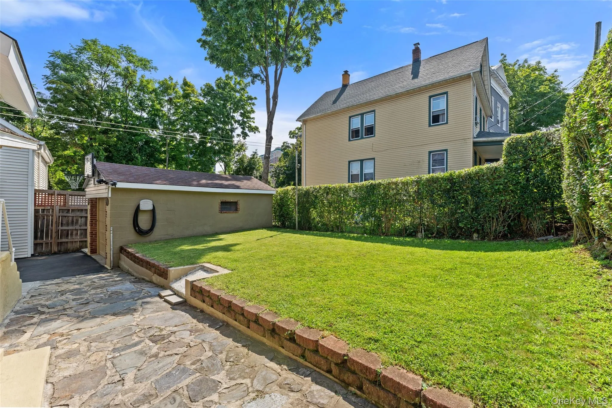 9 School Street, White Plains, NY, 3 Bedrooms Bedrooms, 6 Rooms Rooms,1 BathroomBathrooms,Residential,For Rent,School,0,1034618 9 School Street, White Plains, NY, 3 Bedrooms Bedrooms, 6 Rooms Rooms,1 BathroomBathrooms,Residential,For Rent,School,0,1034618