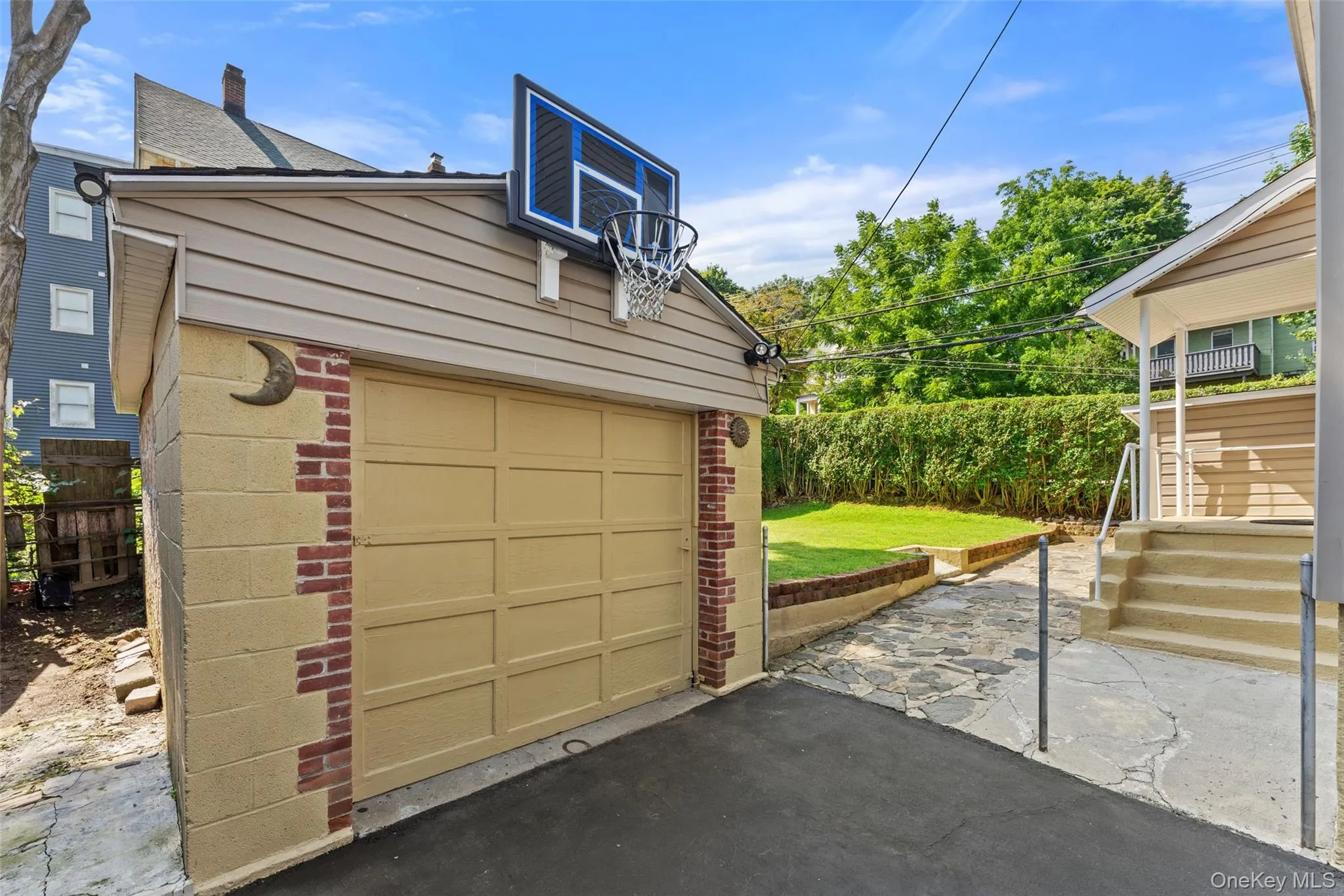 9 School Street, White Plains, NY, 3 Bedrooms Bedrooms, 6 Rooms Rooms,1 BathroomBathrooms,Residential,For Rent,School,0,1034618 9 School Street, White Plains, NY, 3 Bedrooms Bedrooms, 6 Rooms Rooms,1 BathroomBathrooms,Residential,For Rent,School,0,1034618