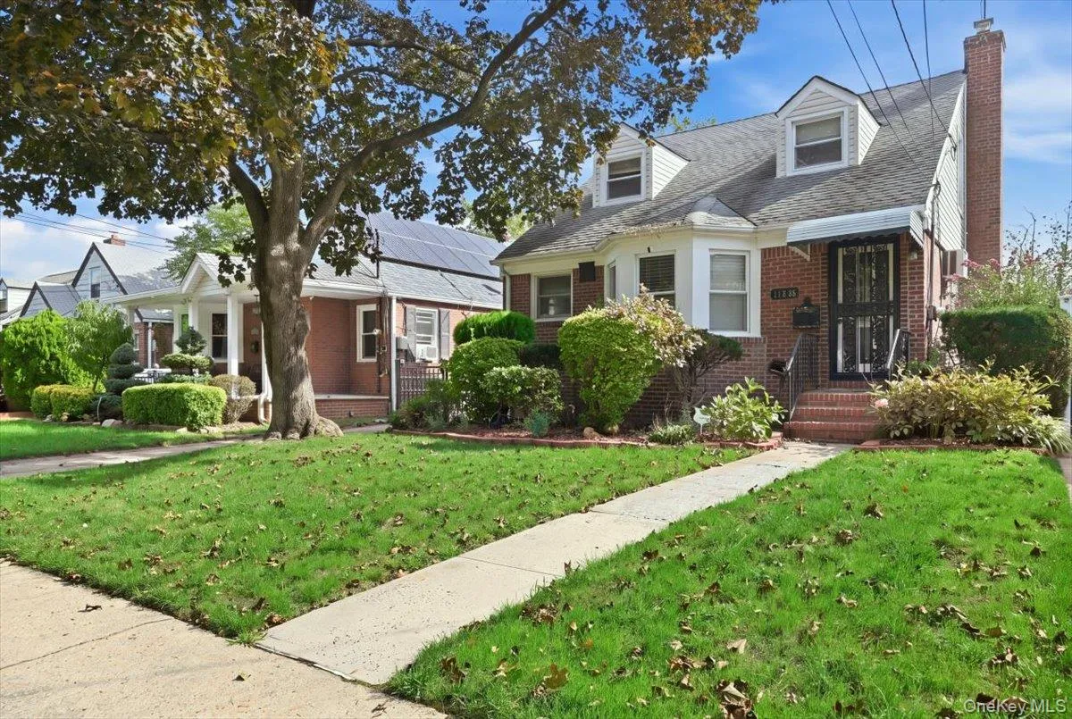 115-09 Parkway Drive, Hempstead, NY, 3 Bedrooms Bedrooms, 7 Rooms Rooms,2 BathroomsBathrooms,Residential,For Rent,Parkway,0,1034623 115-09 Parkway Drive, Hempstead, NY, 3 Bedrooms Bedrooms, 7 Rooms Rooms,2 BathroomsBathrooms,Residential,For Rent,Parkway,0,1034623