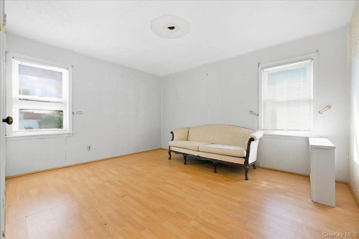 115-09 Parkway Drive, Hempstead, NY, 3 Bedrooms Bedrooms, 7 Rooms Rooms,2 BathroomsBathrooms,Residential,For Rent,Parkway,0,1034623 115-09 Parkway Drive, Hempstead, NY, 3 Bedrooms Bedrooms, 7 Rooms Rooms,2 BathroomsBathrooms,Residential,For Rent,Parkway,0,1034623