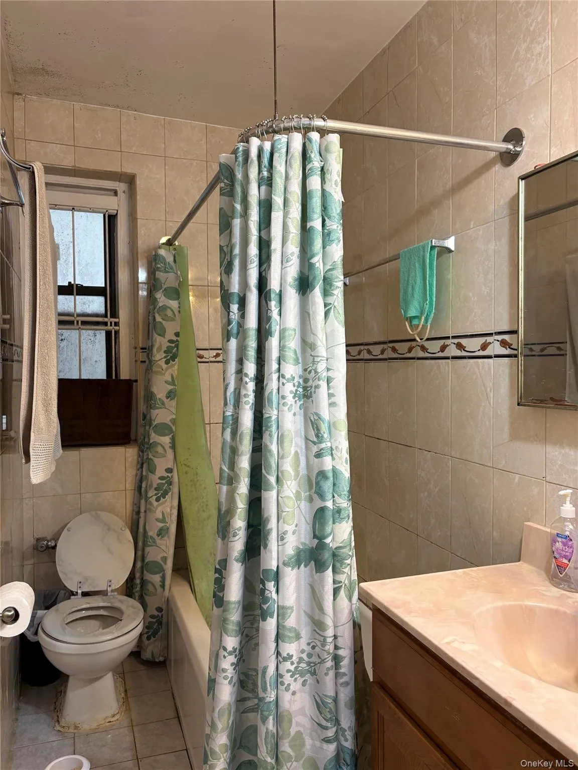 35-35 75th Street, New York, NY, 1 Bedroom Bedrooms, 4 Rooms Rooms,1 BathroomBathrooms,Residential,For Rent,75th,0,1034624 35-35 75th Street, New York, NY, 1 Bedroom Bedrooms, 4 Rooms Rooms,1 BathroomBathrooms,Residential,For Rent,75th,0,1034624