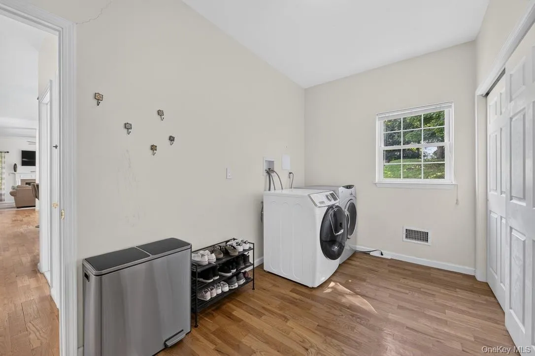 2 Archer Avenue, Beacon, NY, 5 Bedrooms Bedrooms, 13 Rooms Rooms,4 BathroomsBathrooms,Residential,For Rent,Archer,0,1034625 2 Archer Avenue, Beacon, NY, 5 Bedrooms Bedrooms, 13 Rooms Rooms,4 BathroomsBathrooms,Residential,For Rent,Archer,0,1034625
